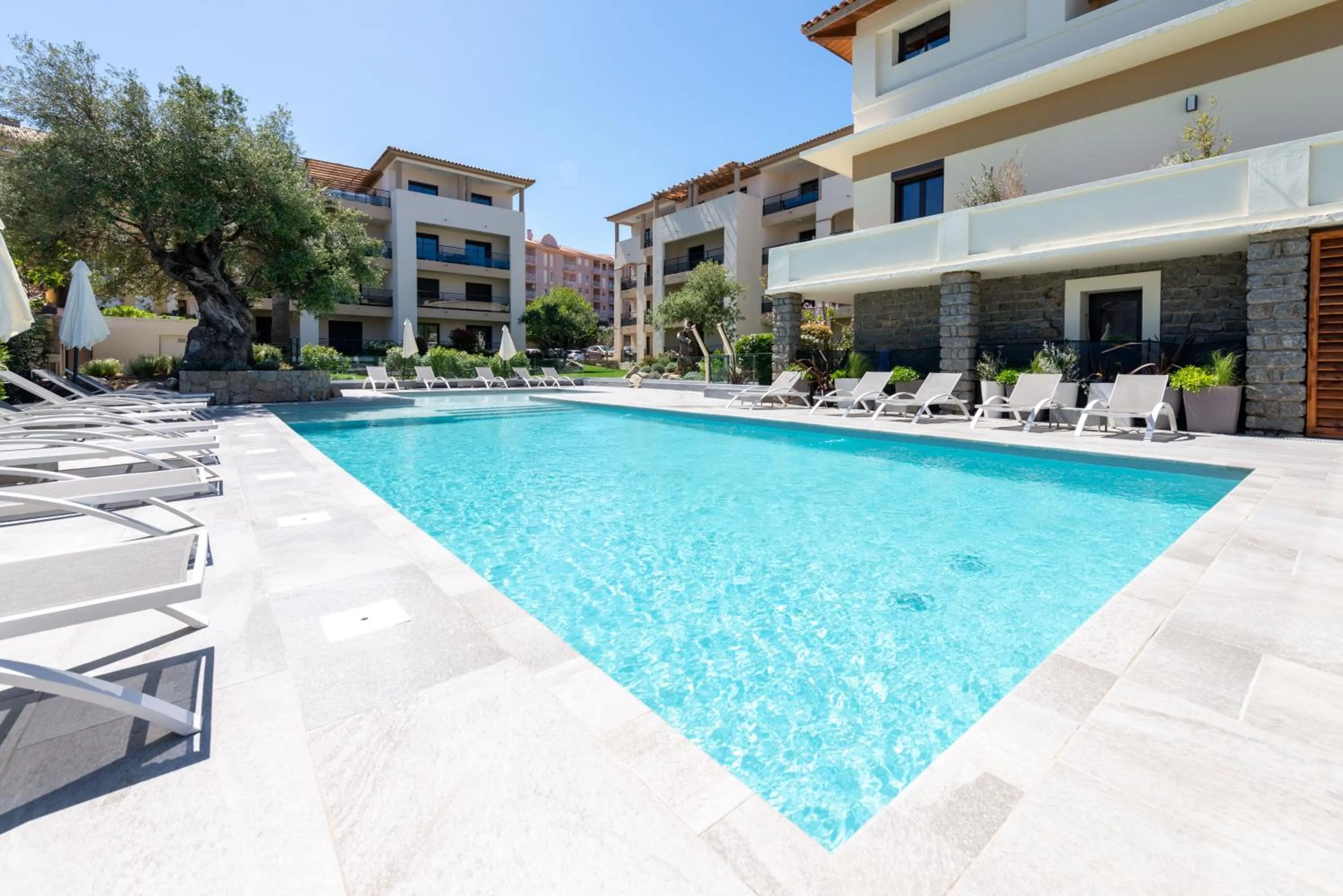 Swimming pool in Residence Saletta Casale