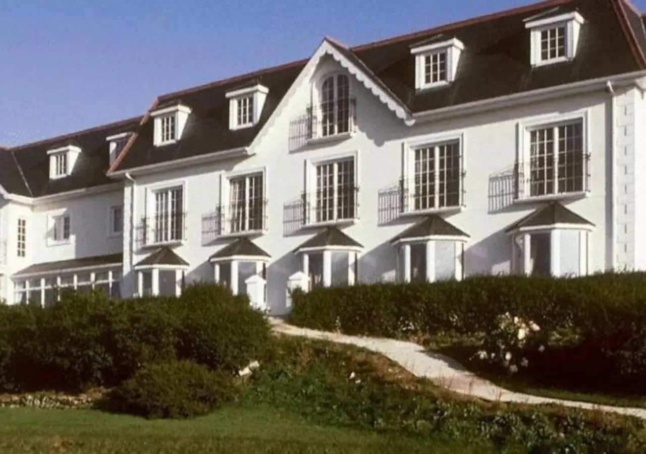 Property building in Bayview Hotel Property building in Bayview Hotel