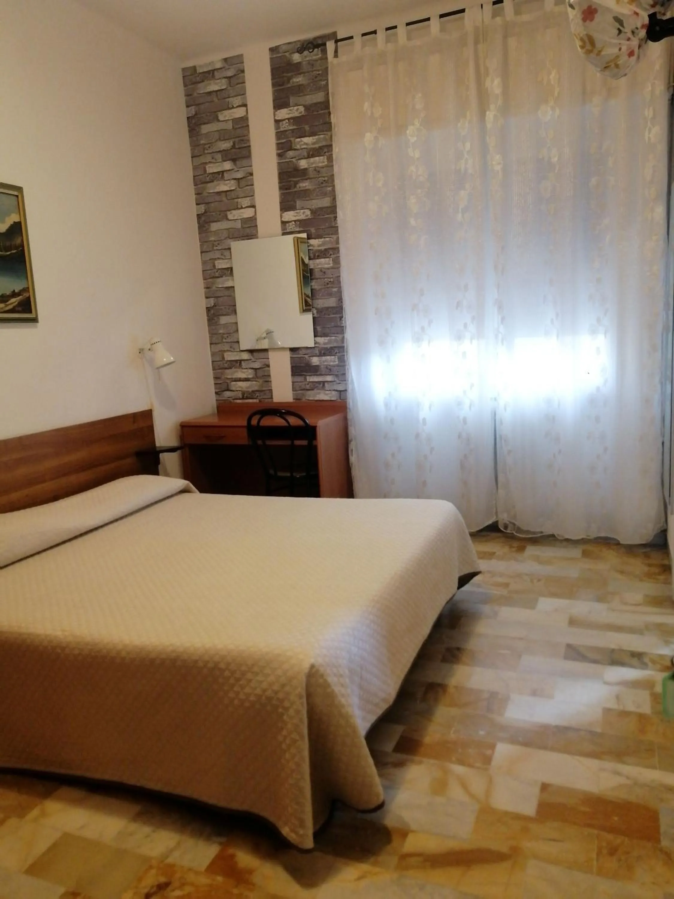 Bed in Pensione Aurora