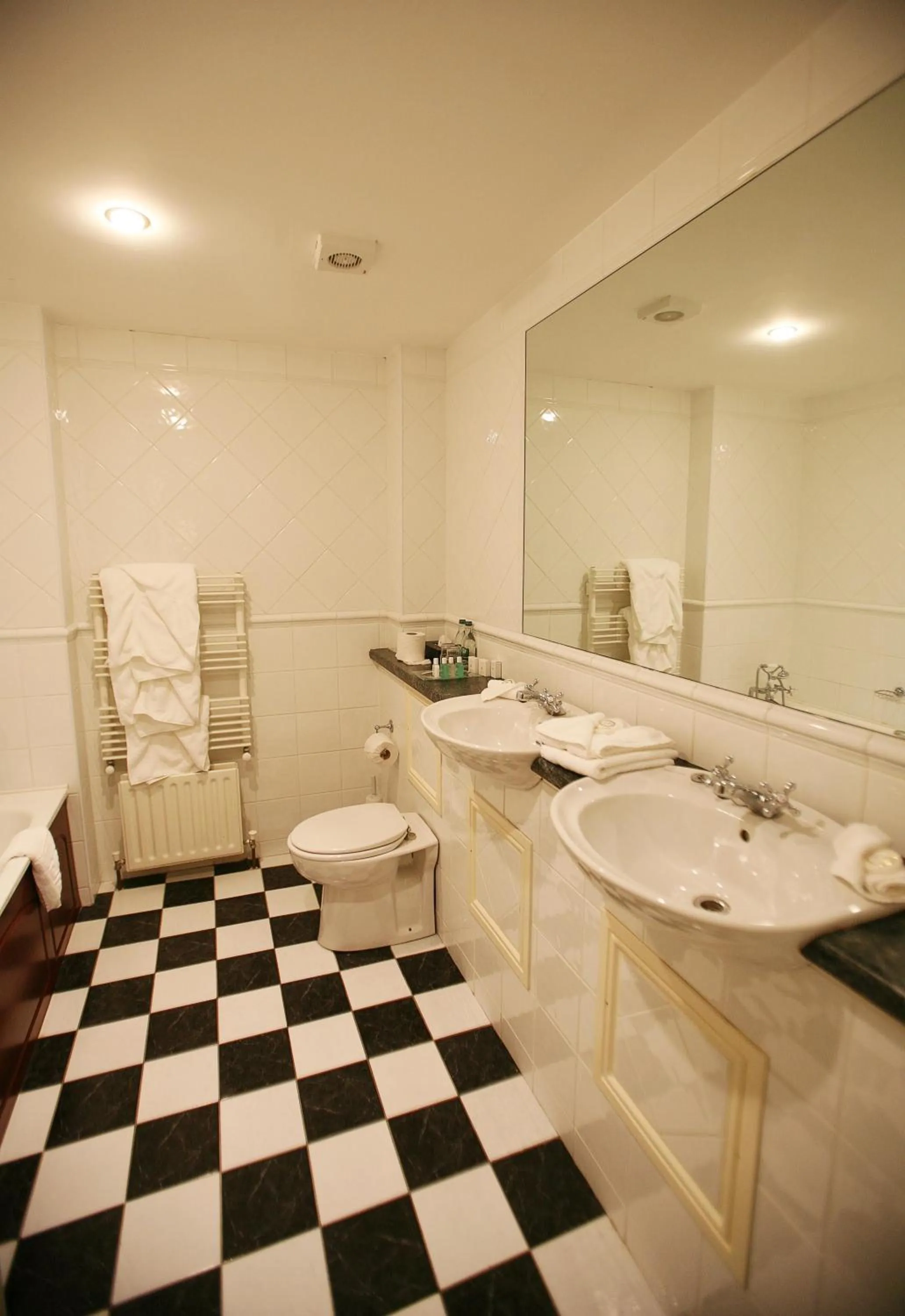 Bathroom in Sheedy's Boutique Hotel