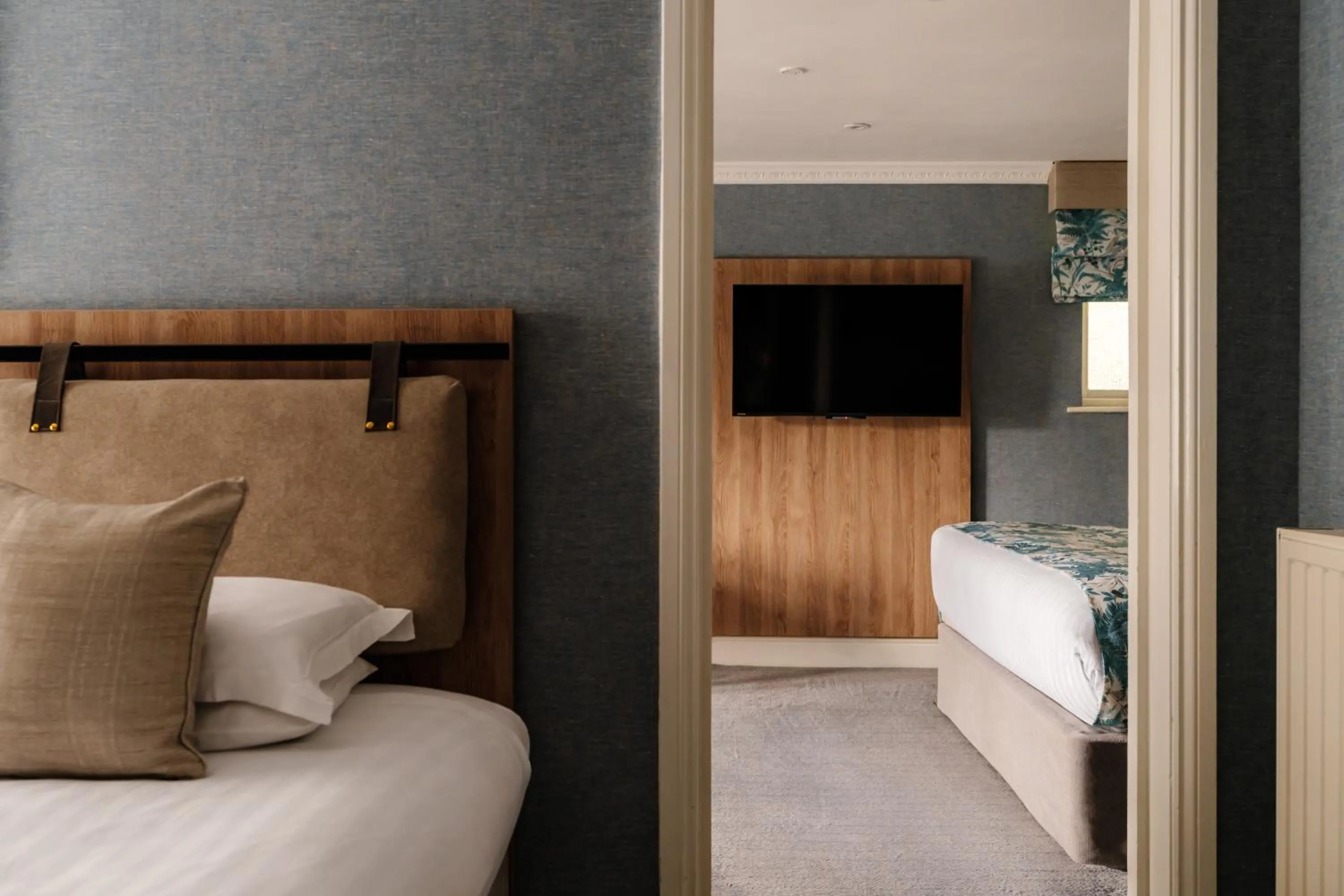 Bedroom, Bed in Craig Manor