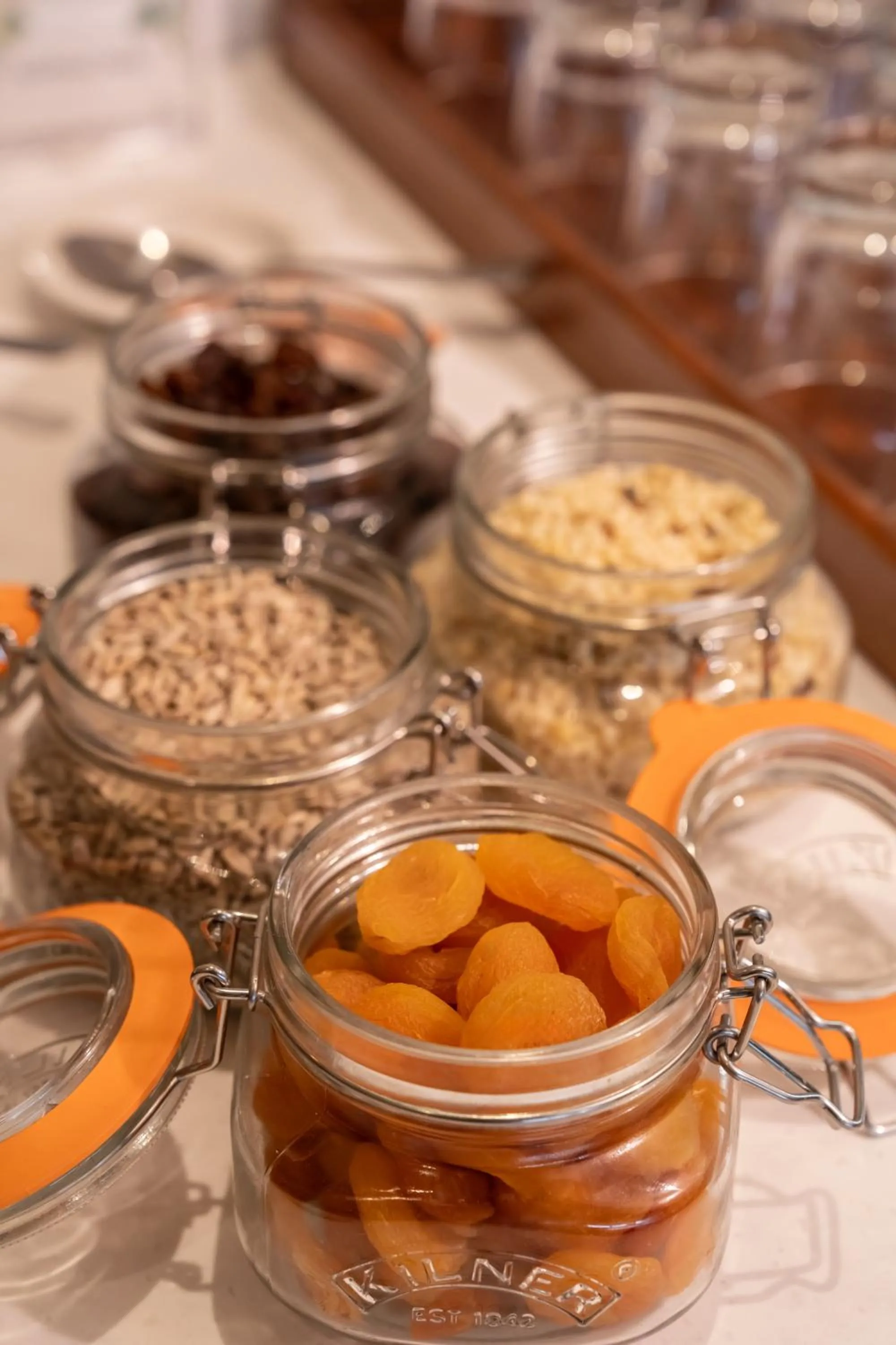 Buffet breakfast in Craig Manor