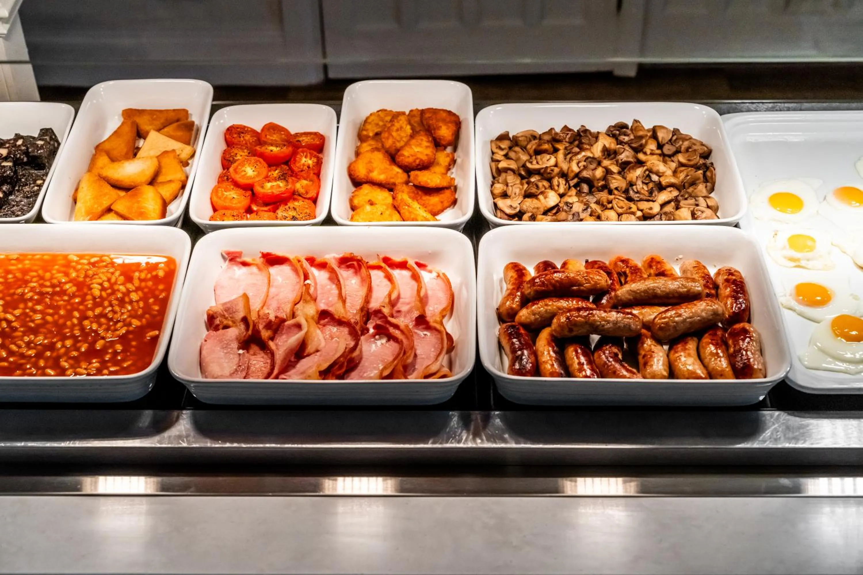 Buffet breakfast in Craig Manor