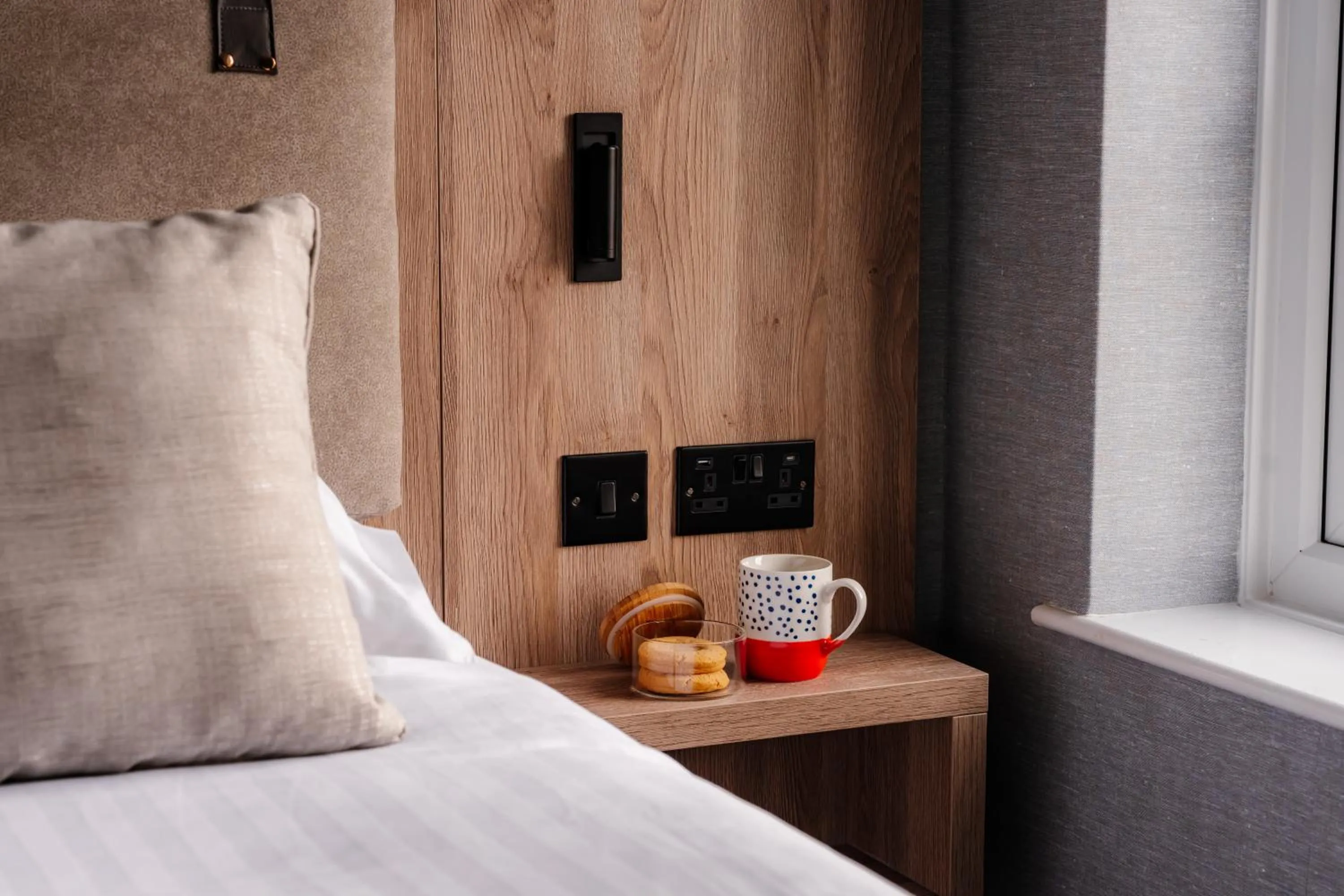 Bedroom, Bed in Craig Manor