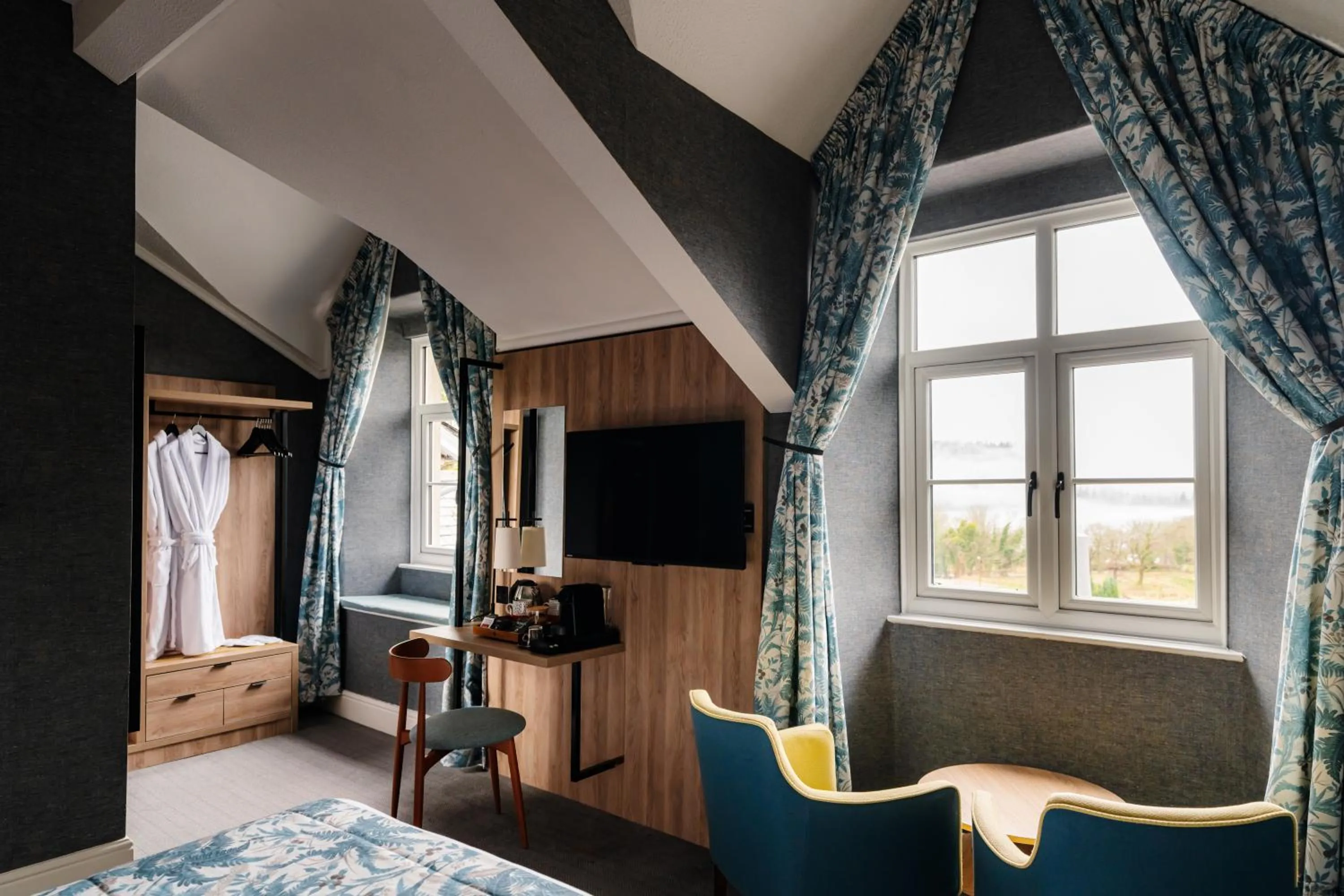 TV and multimedia, Bed in Craig Manor