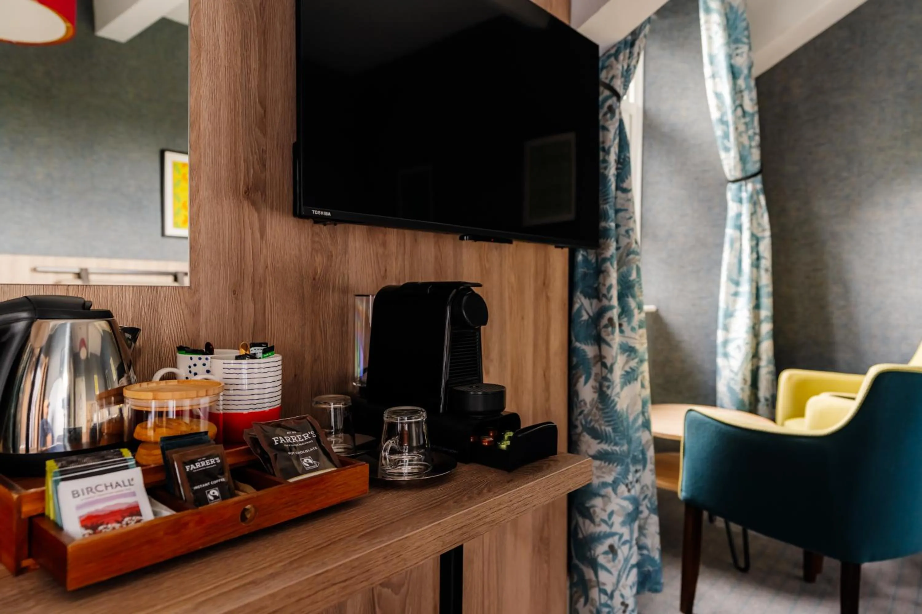 Coffee/tea facilities in Craig Manor