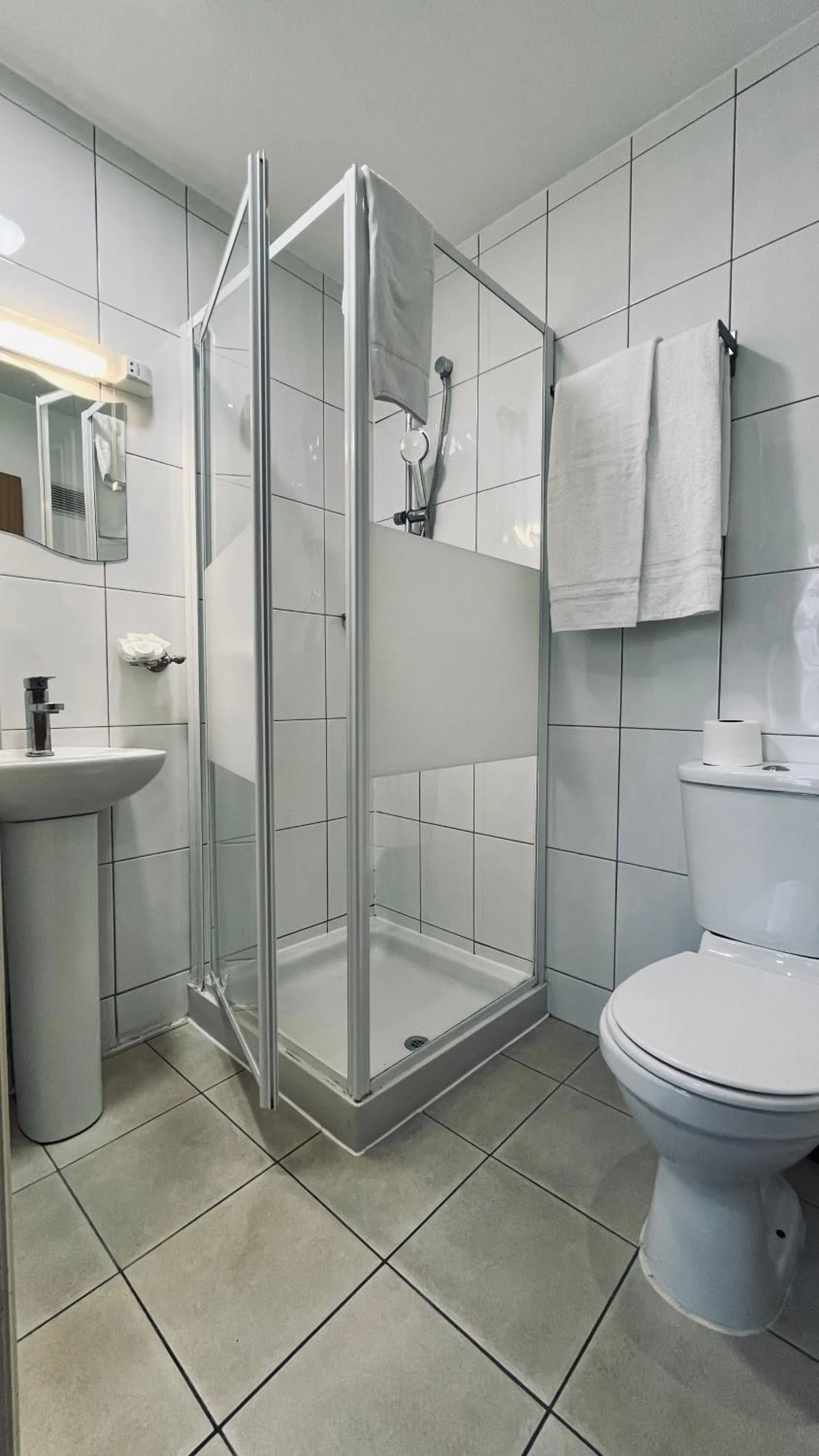 Shower in Arriva Hotel