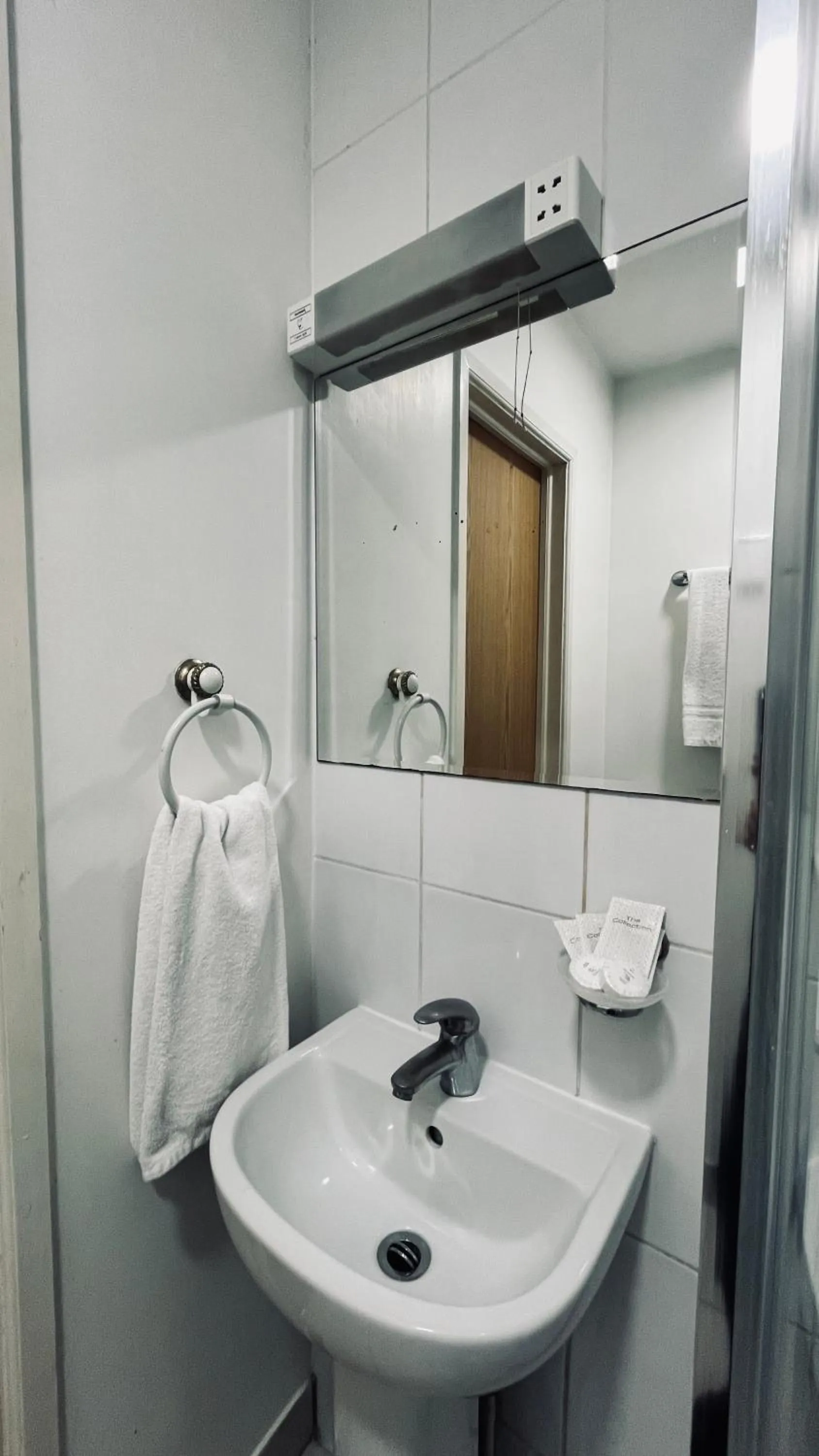 Bathroom in Arriva Hotel