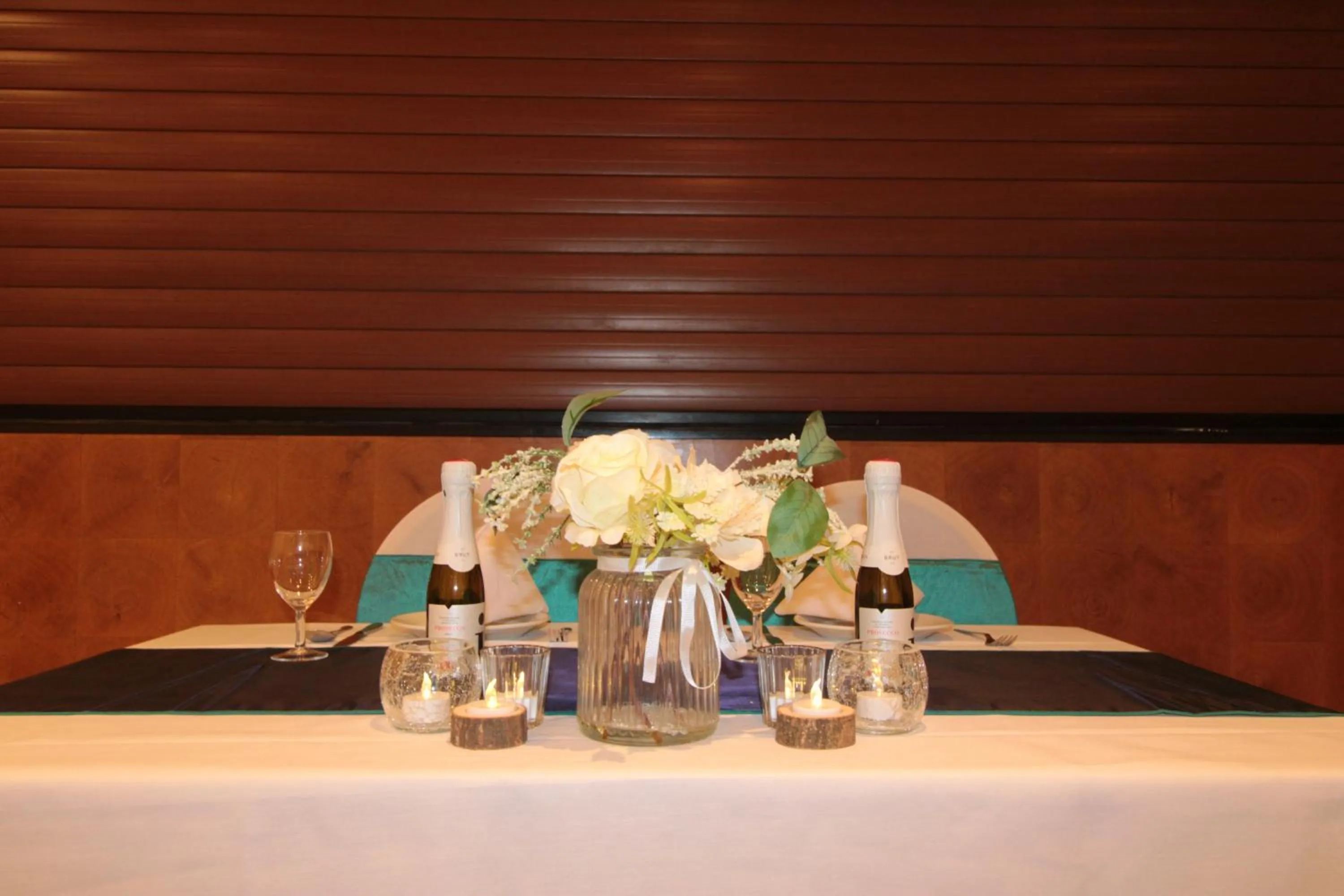 wedding in The Stuart Hotel, Sure Hotel Collection by Best Western