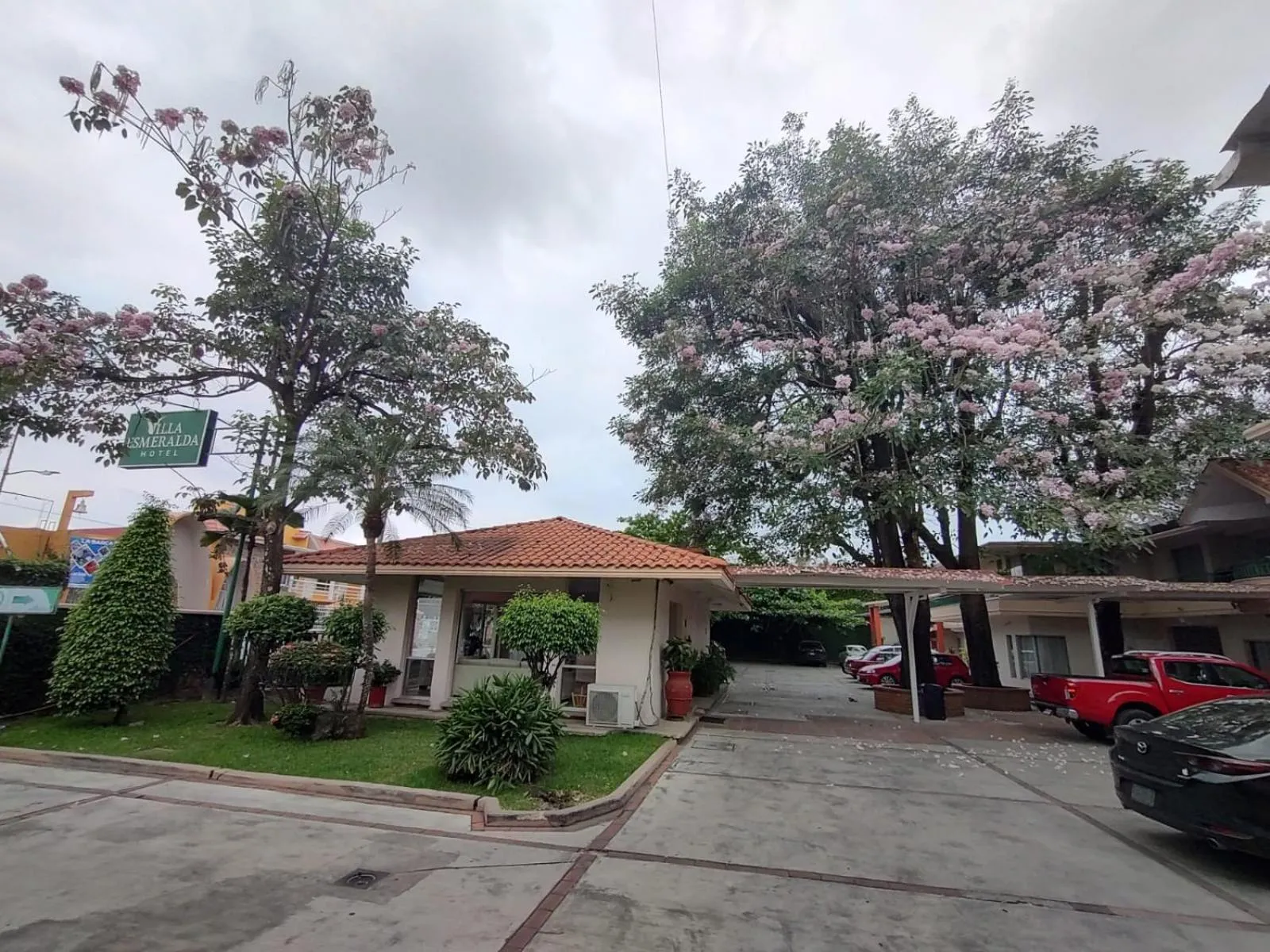 Parking in Villa Esmeralda