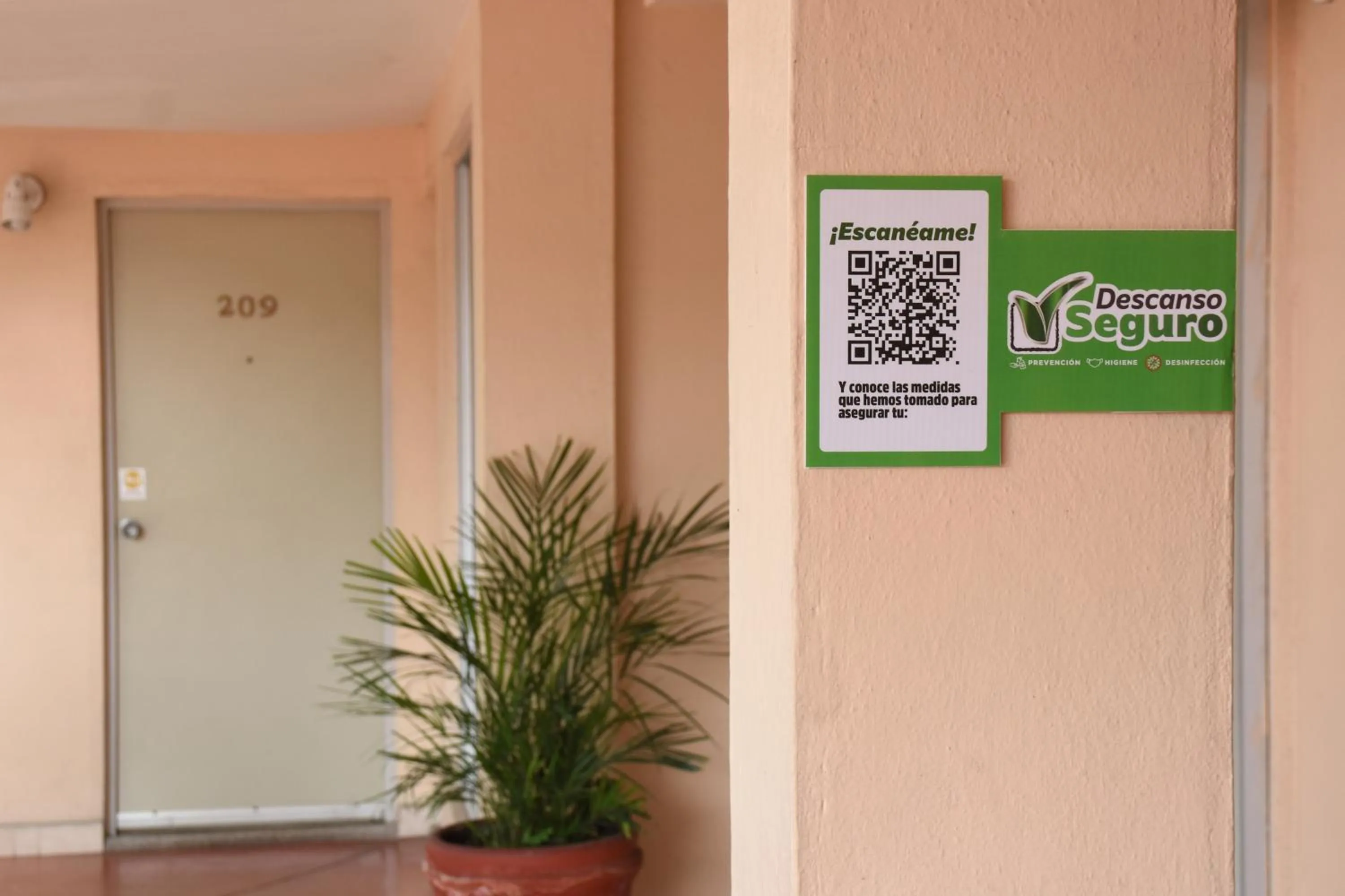 Property logo or sign in Villa Esmeralda