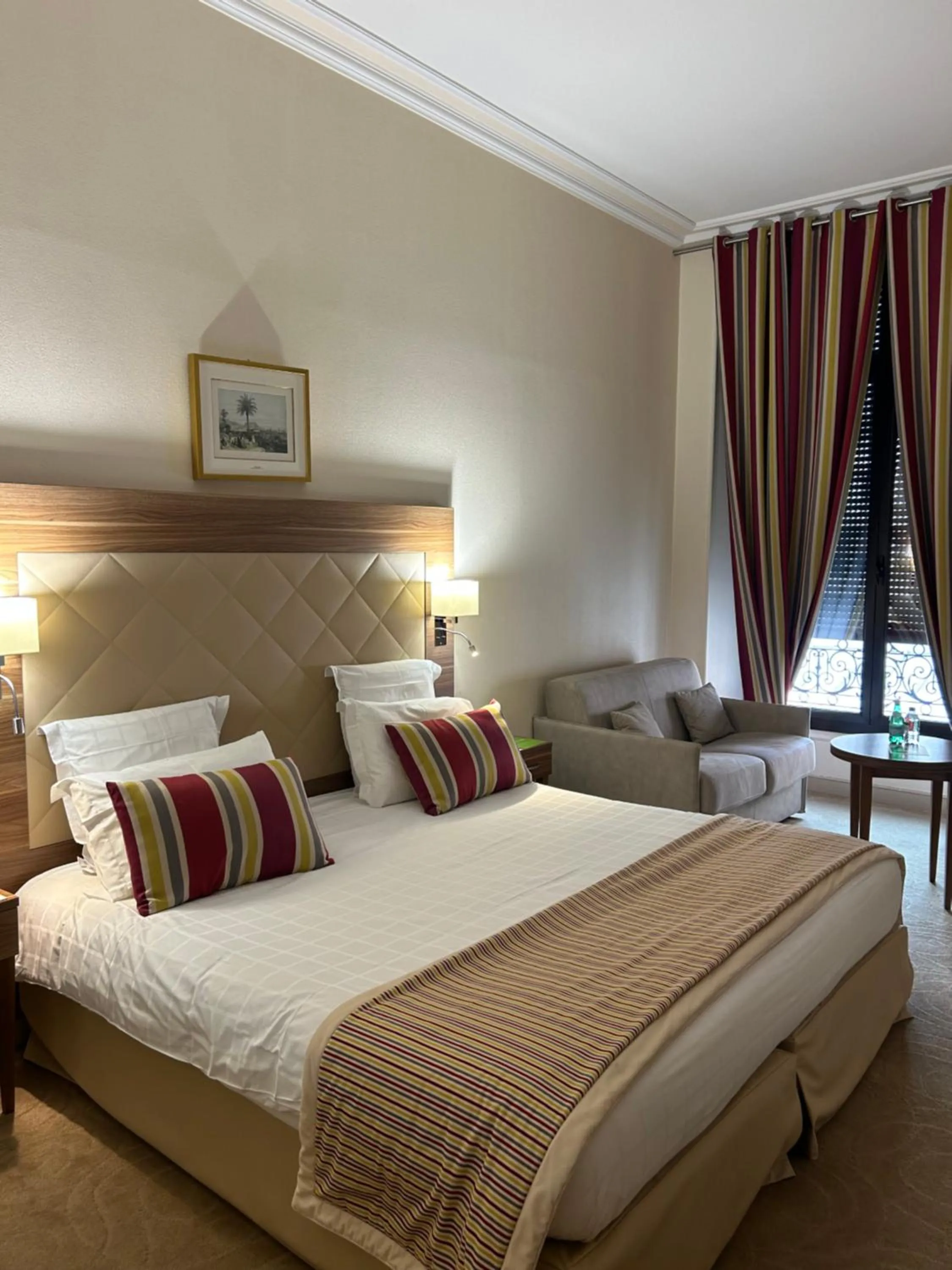 Bed in Westminster Hotel & Spa Nice