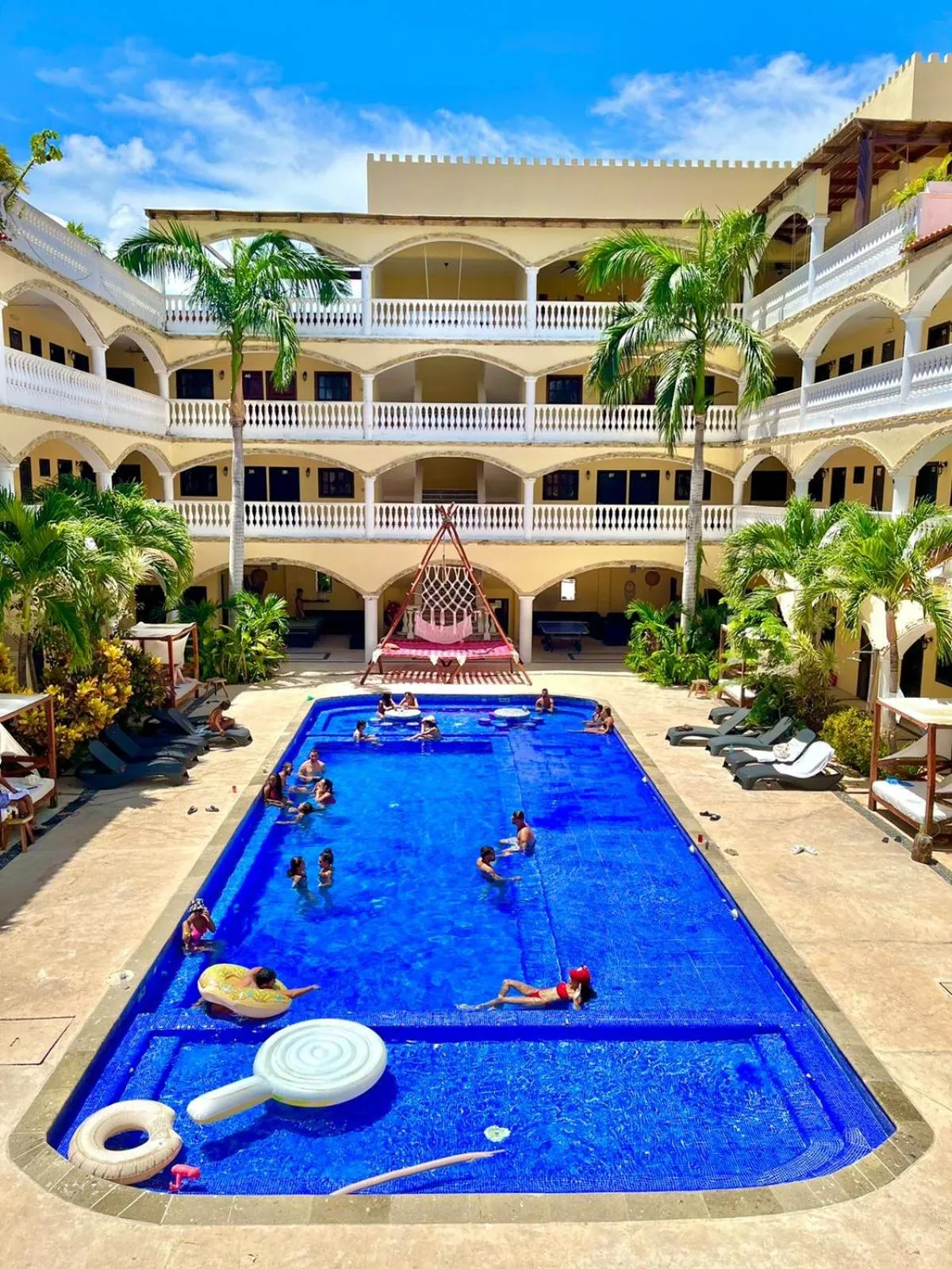 Swimming pool in We playa Hotel - Adults Only