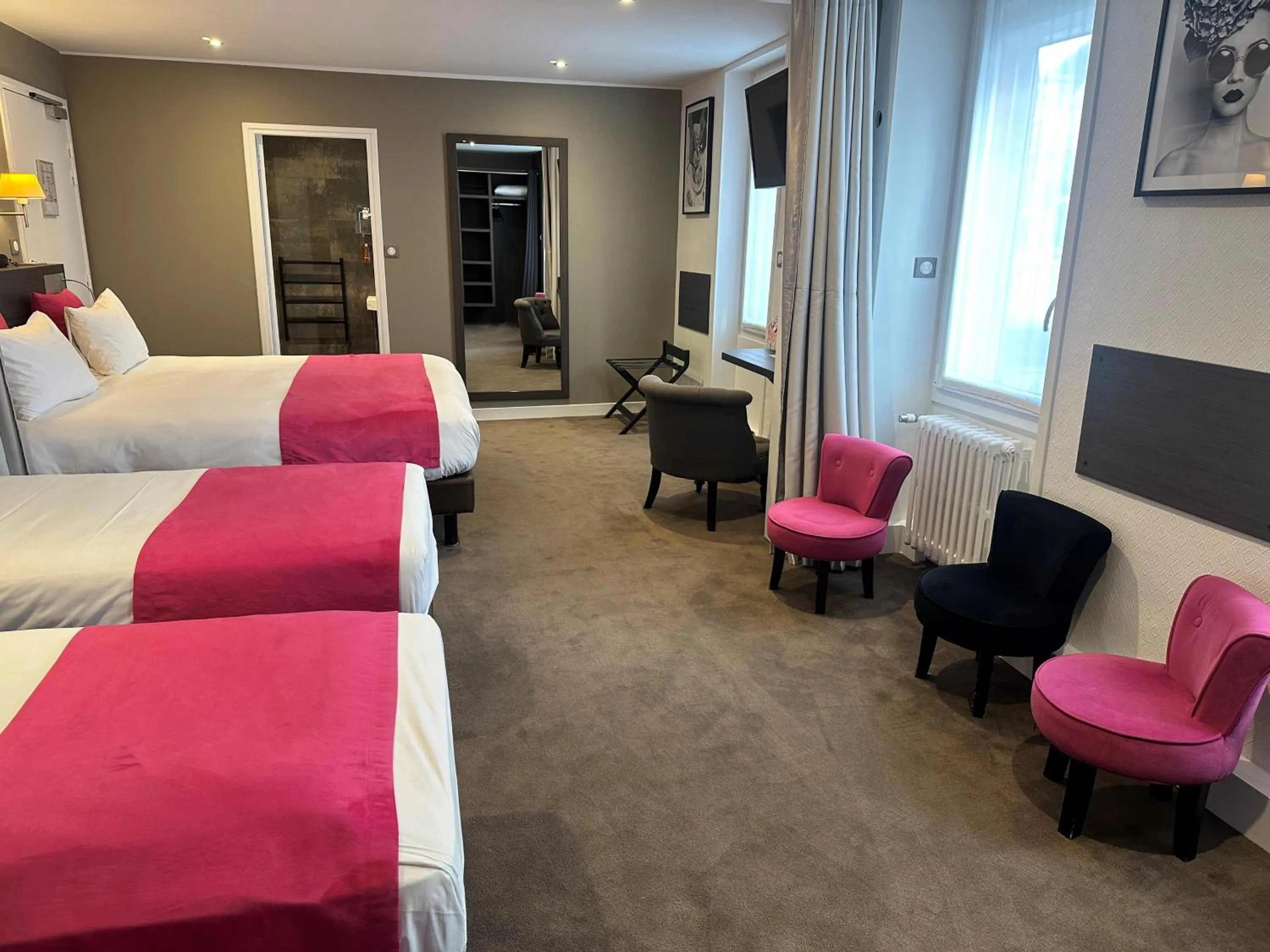 Photo of the whole room, Bed in Hotel Des Dunes