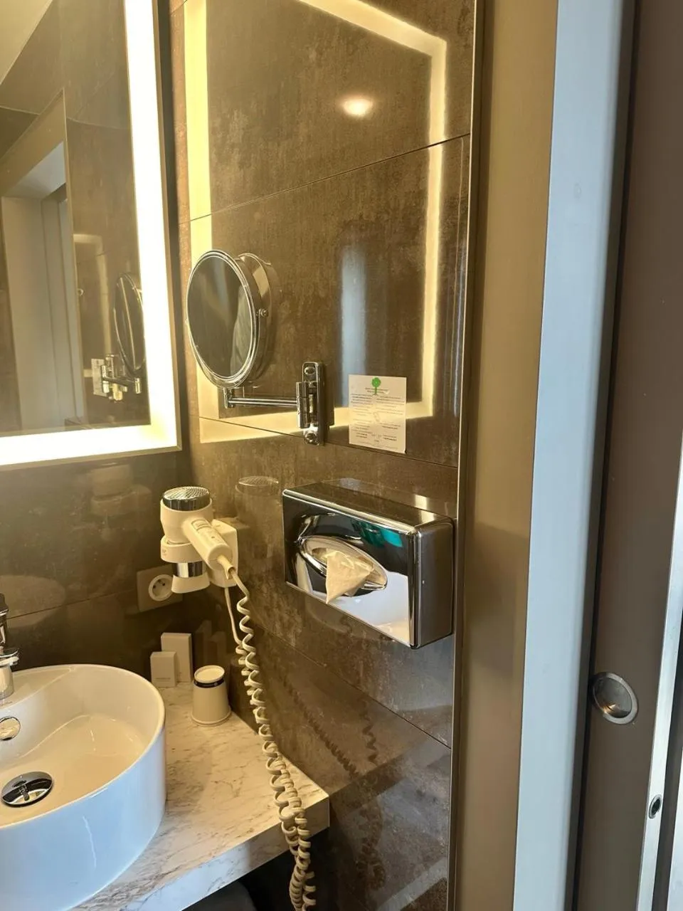 Bathroom in Hotel Des Dunes