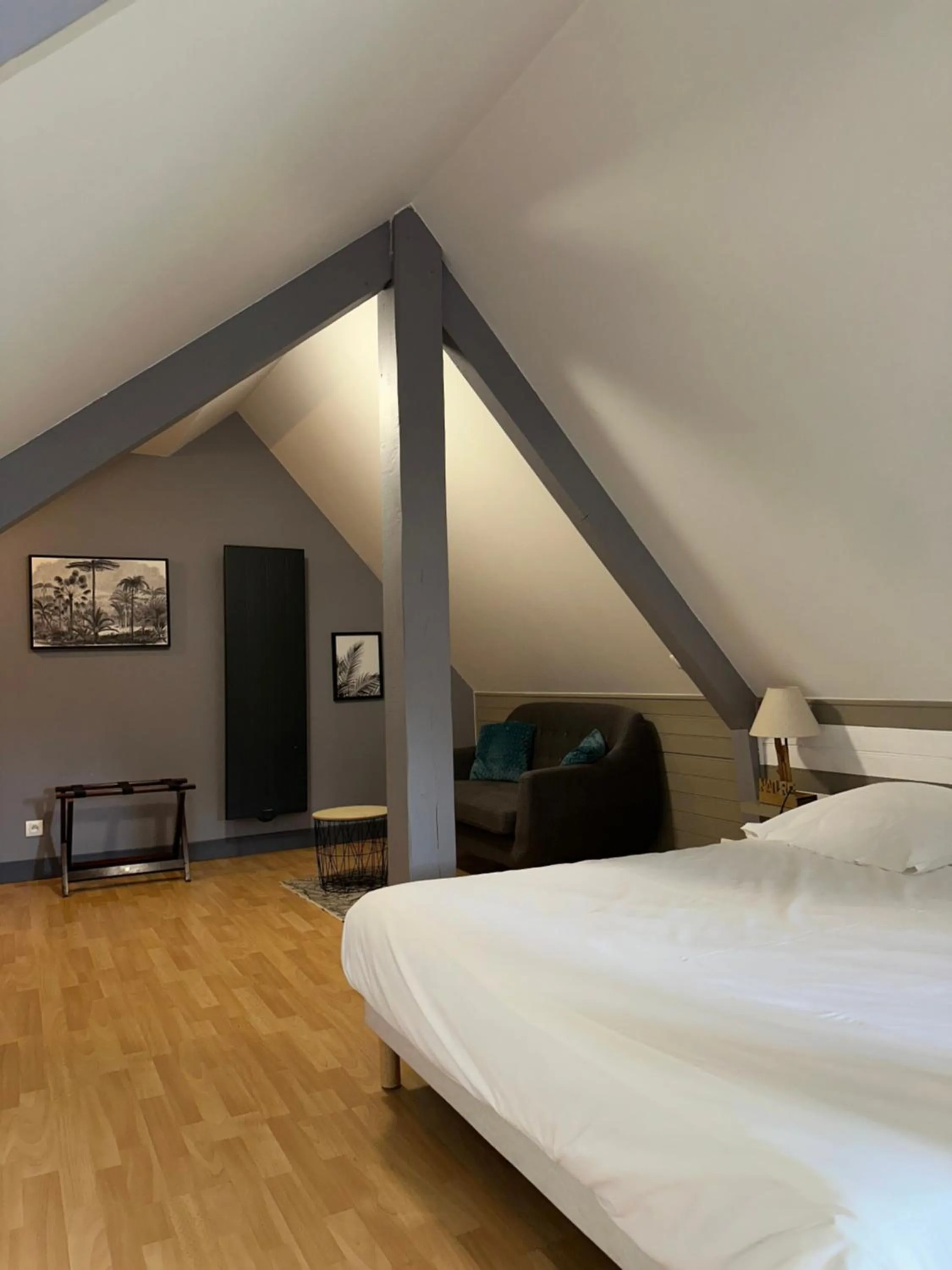 Bedroom, Bed in Logis Hôtel Volcan Sancy