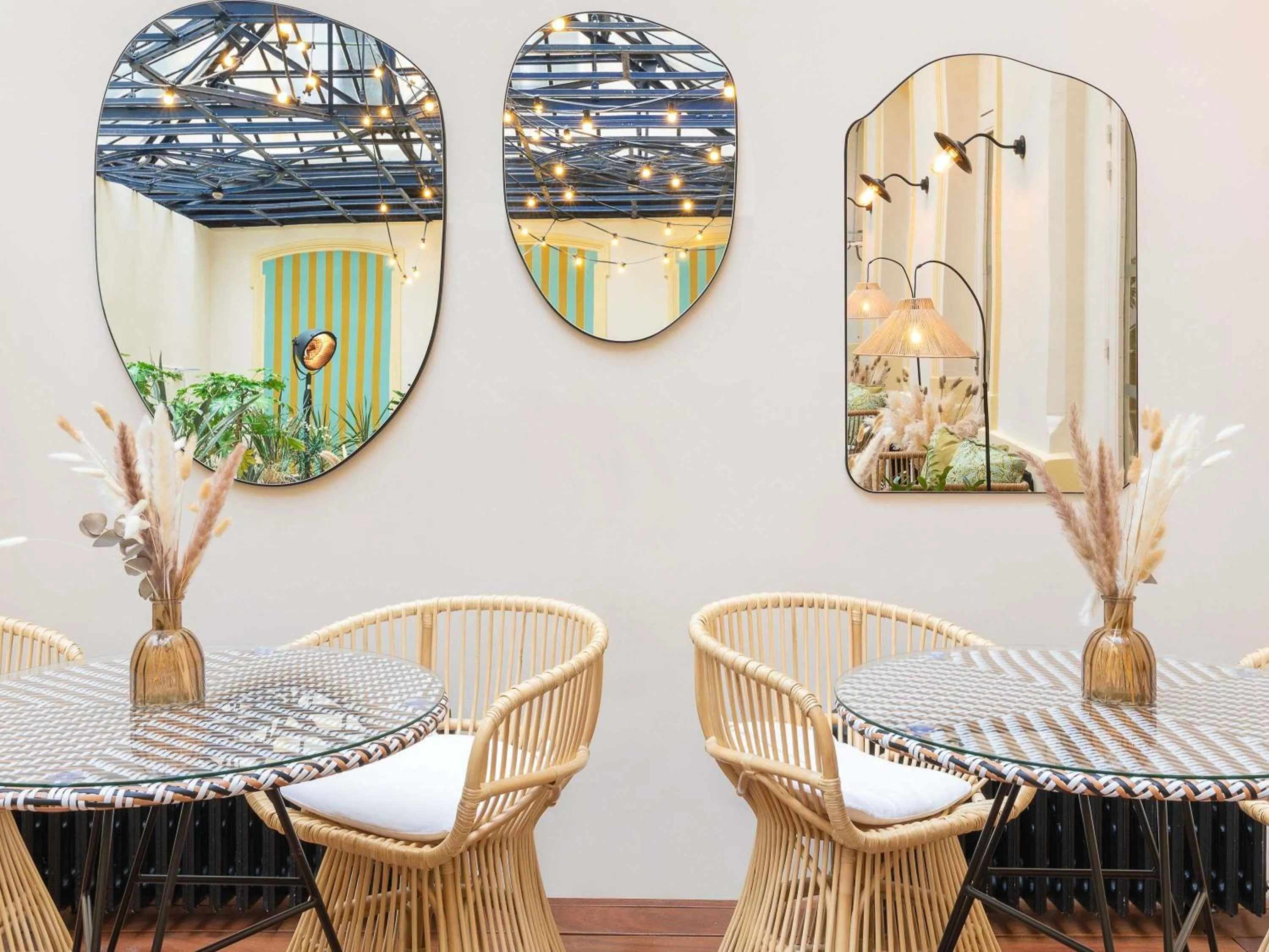 Lounge or bar in Mercure Grand Hôtel Metz Centre Cathédrale