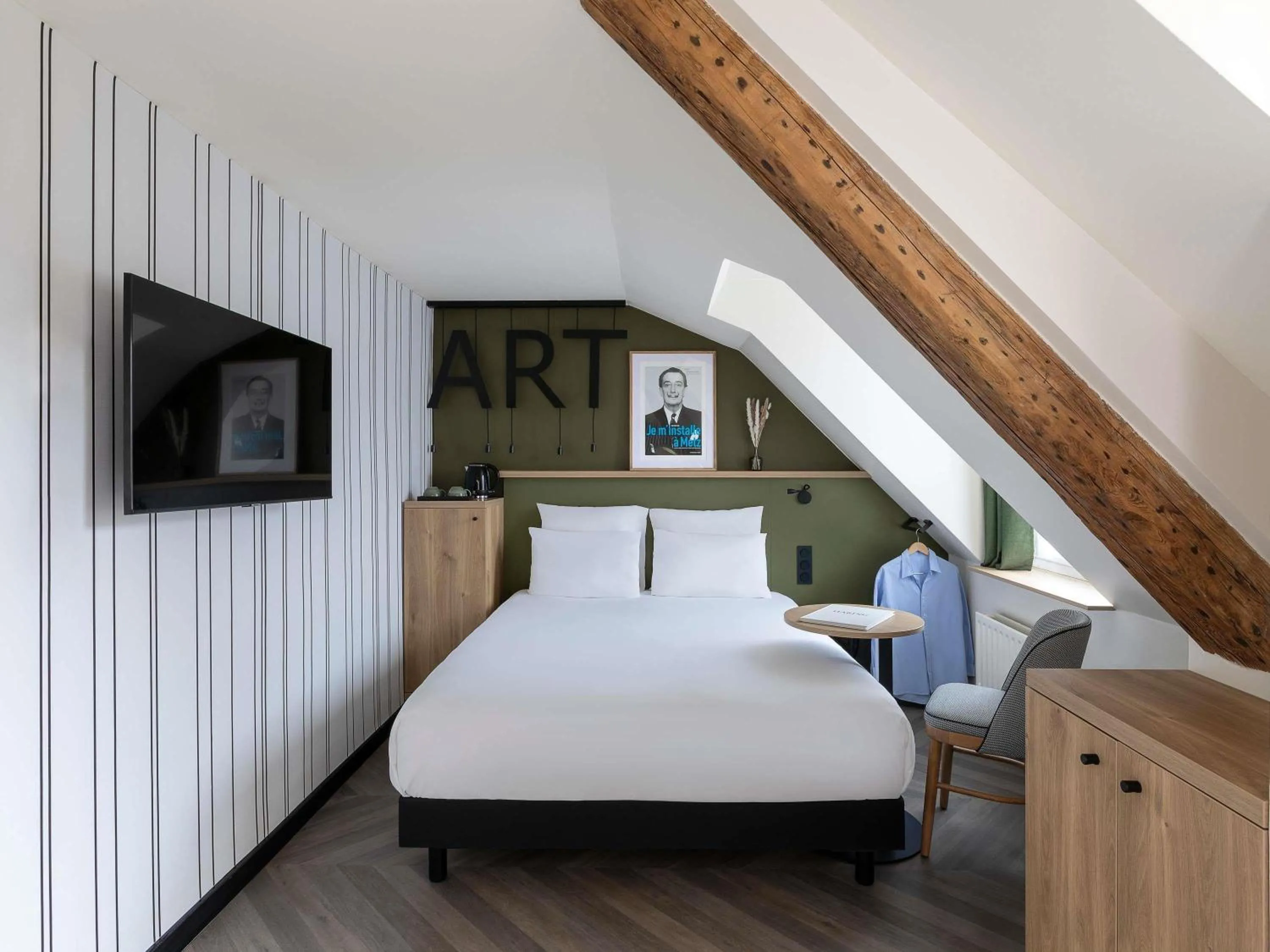 Bedroom, Bed in Mercure Grand Hôtel Metz Centre Cathédrale