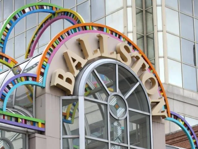 Property building in National at Ballston Metro