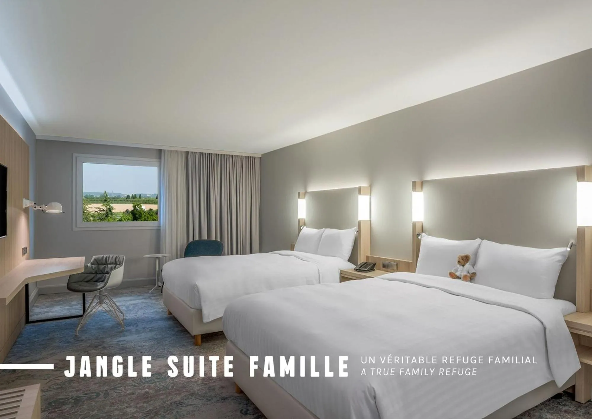 Photo of the whole room, Bed in The Jangle Hotel - Paris - Charles de Gaulle - Airport