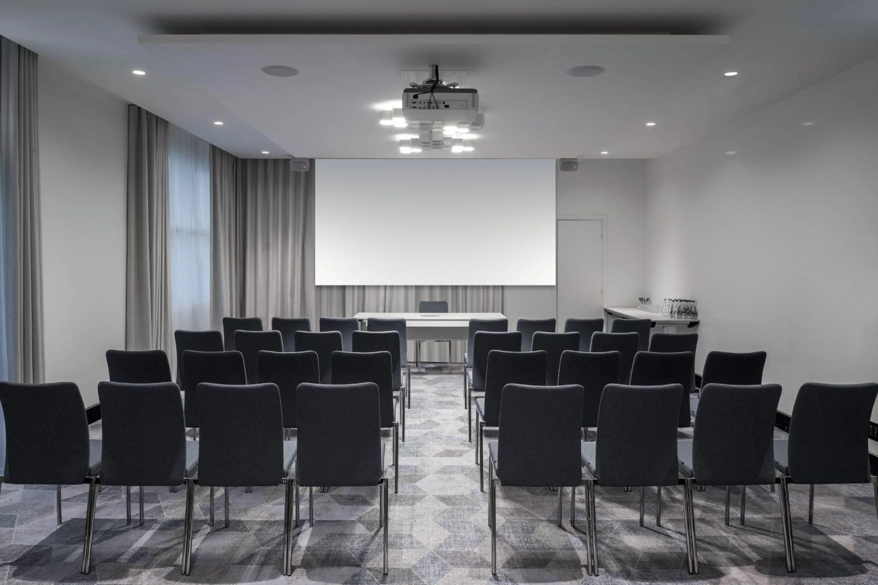 Meeting/conference room in The Jangle Hotel - Paris - Charles de Gaulle - Airport
