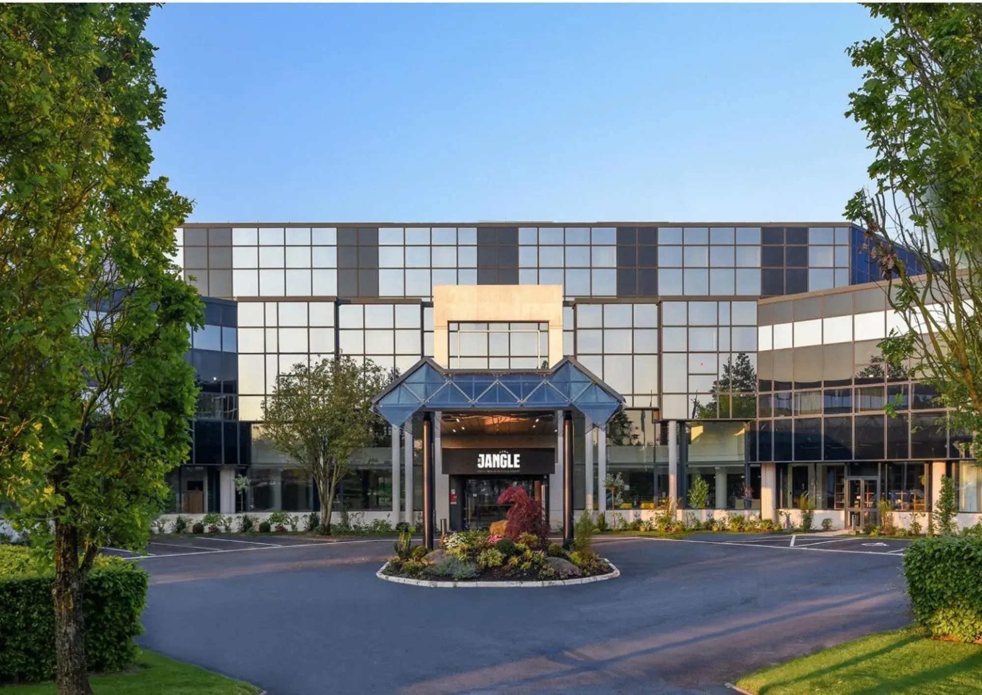 Property building in The Jangle Hotel - Paris - Charles de Gaulle - Airport Property building in The Jangle Hotel - Paris - Charles de Gaulle - Airport