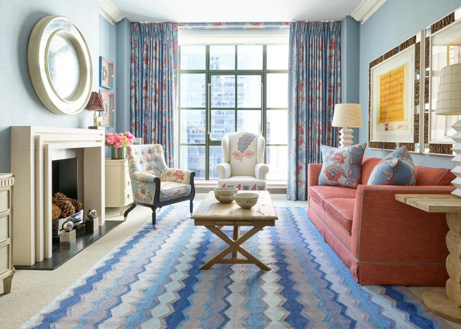 Living room, Bed in The Whitby Hotel