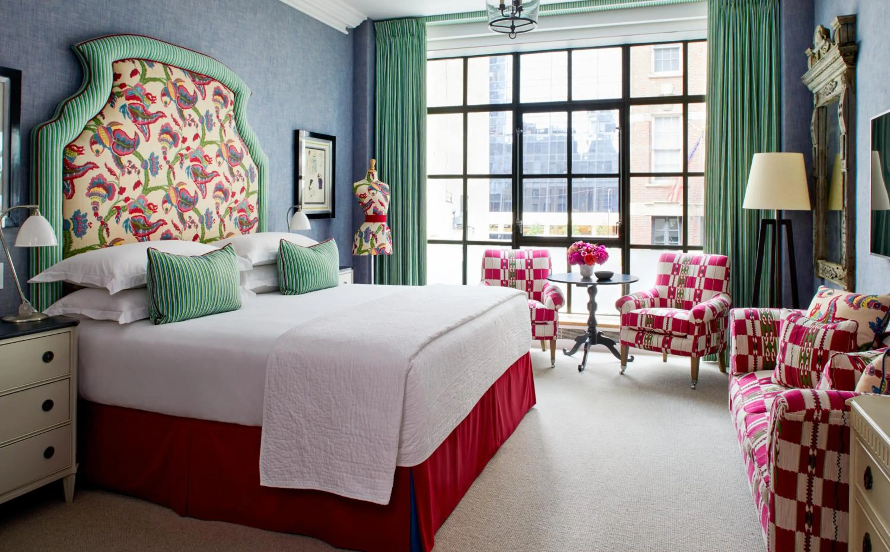 Photo of the whole room, Bed in The Whitby Hotel