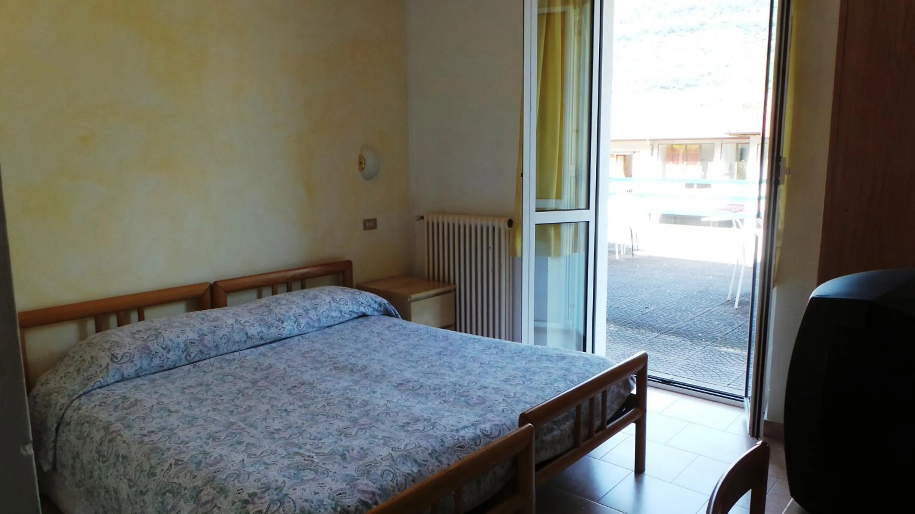 Bedroom, Bed in Albergo Ristorante Lavedo