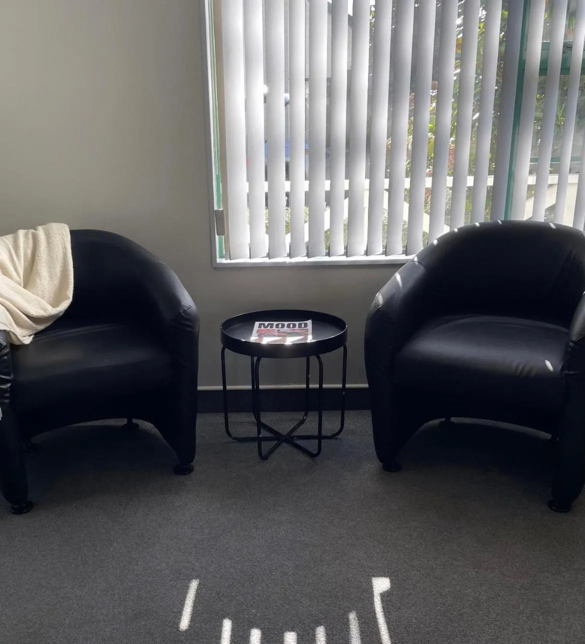 Living room in Kerry Lane Motel