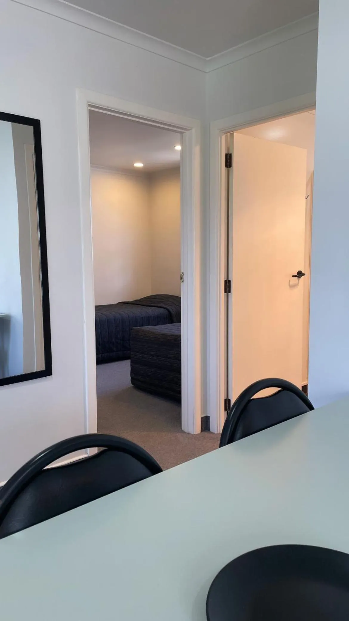 Bed in Kerry Lane Motel