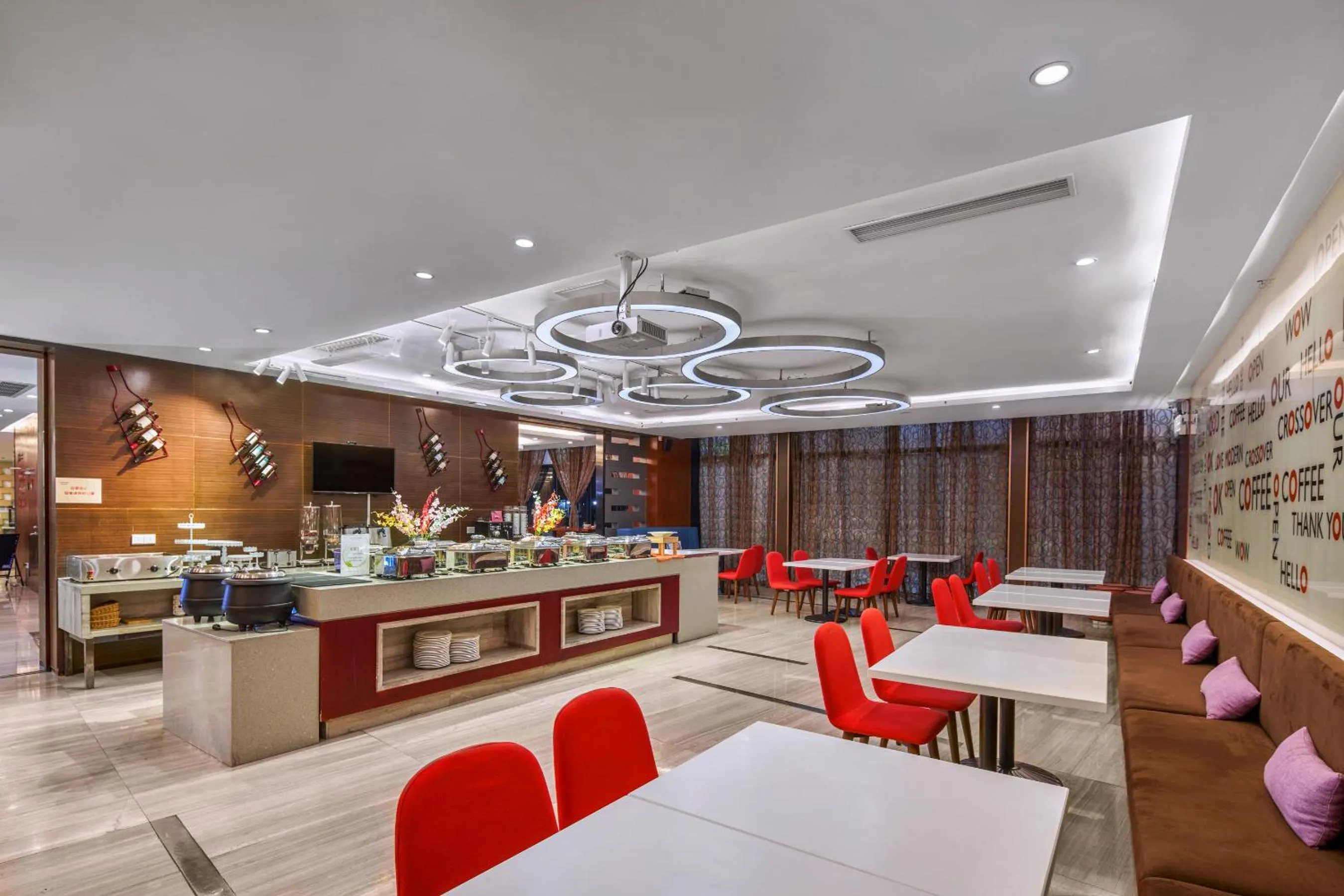 Restaurant/places to eat in Ausotel Smart Baiyun International Airport T2