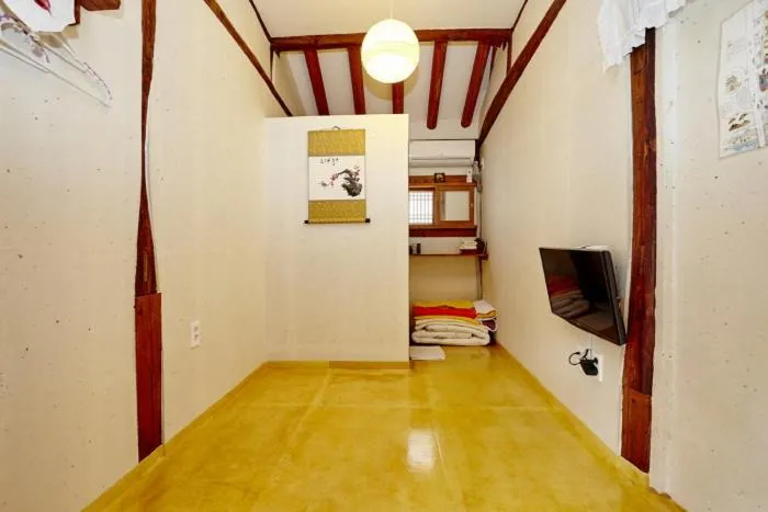 Bedroom in Jeonju Nostalgic Home