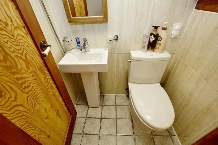 Toilet in Jeonju Nostalgic Home