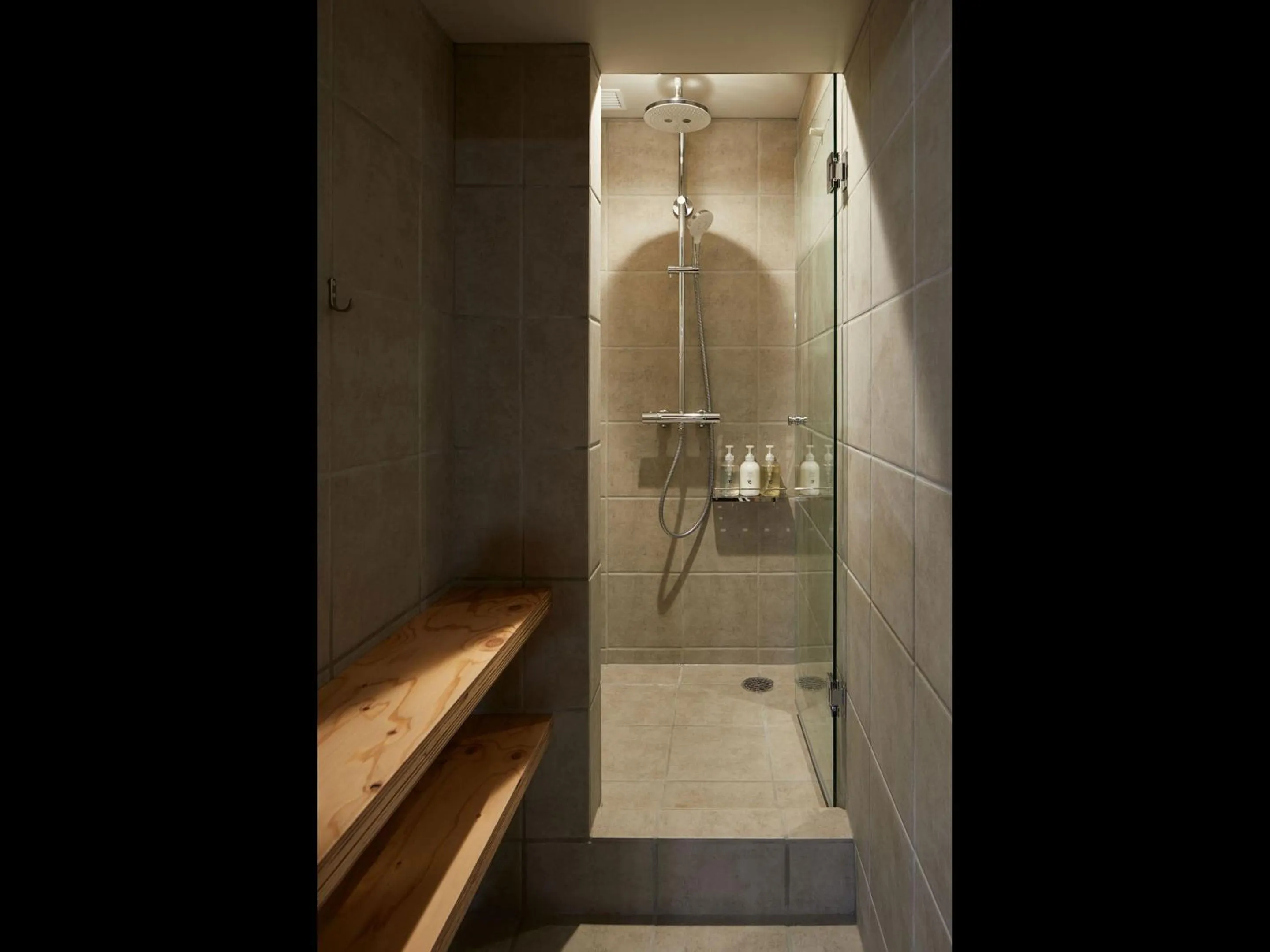 Shower in Do-C Gotanda