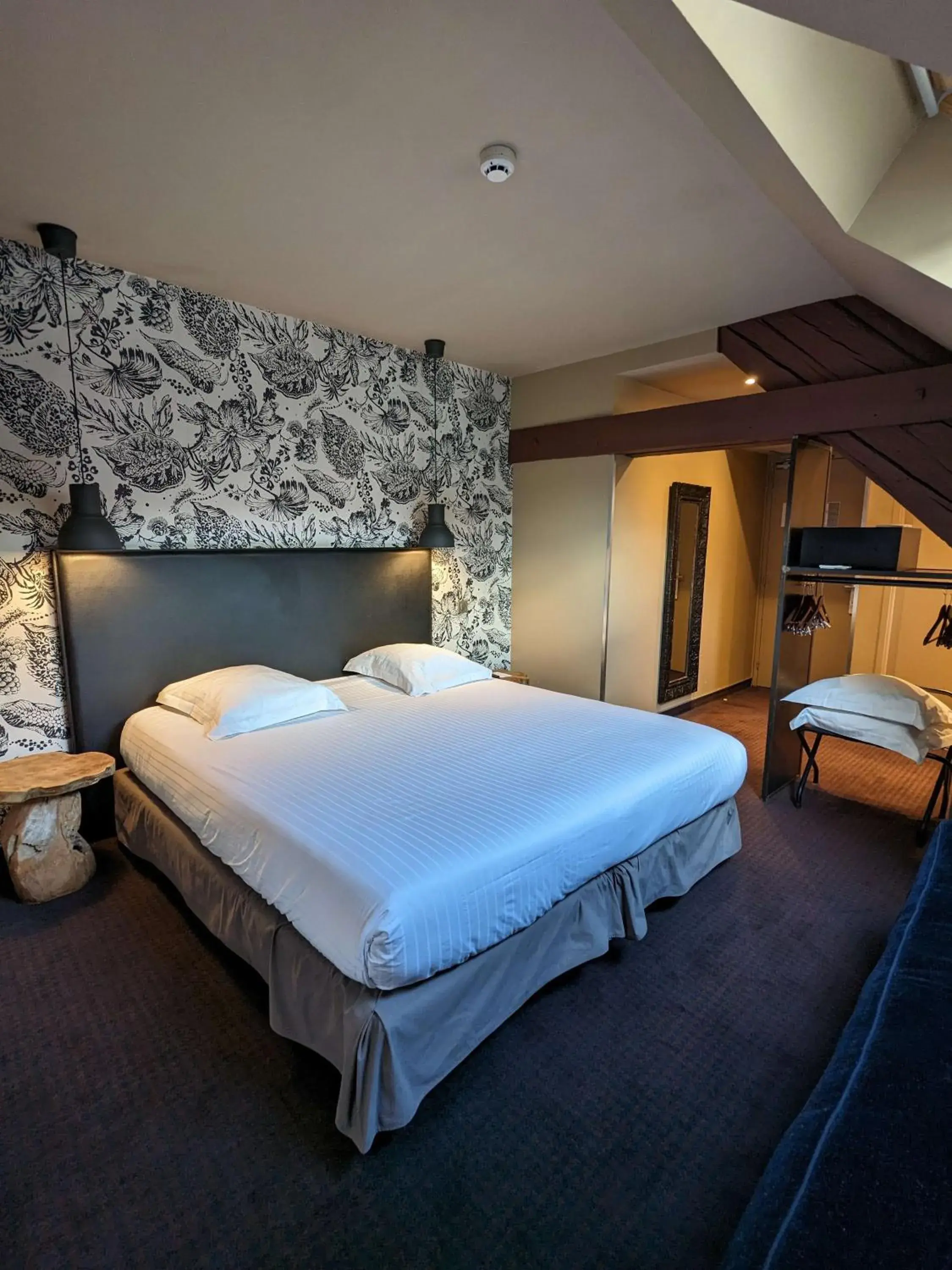 Bedroom, Bed in Best Western Citadelle Bedroom, Bed in Best Western Citadelle