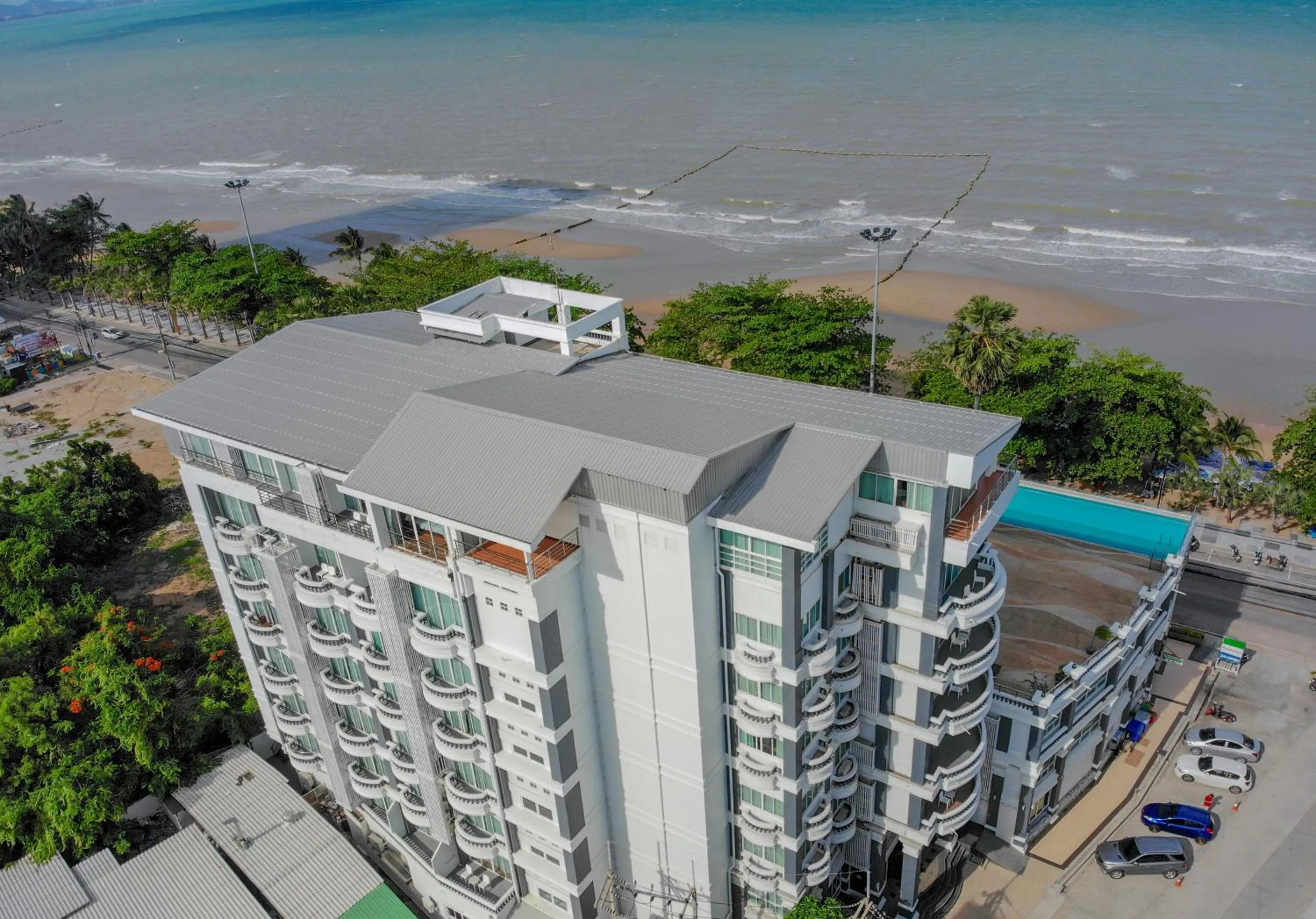 Property building in Jomtien Hisotel