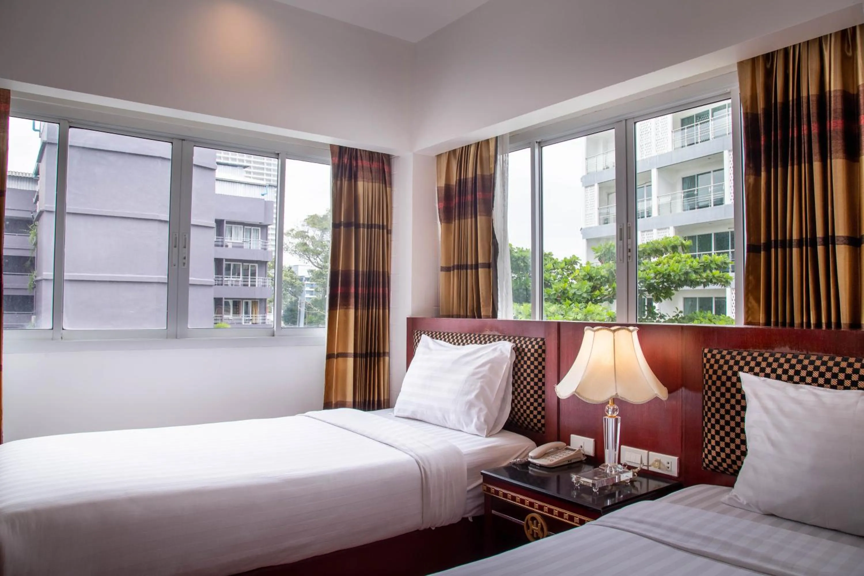 Bed in Jomtien Hisotel