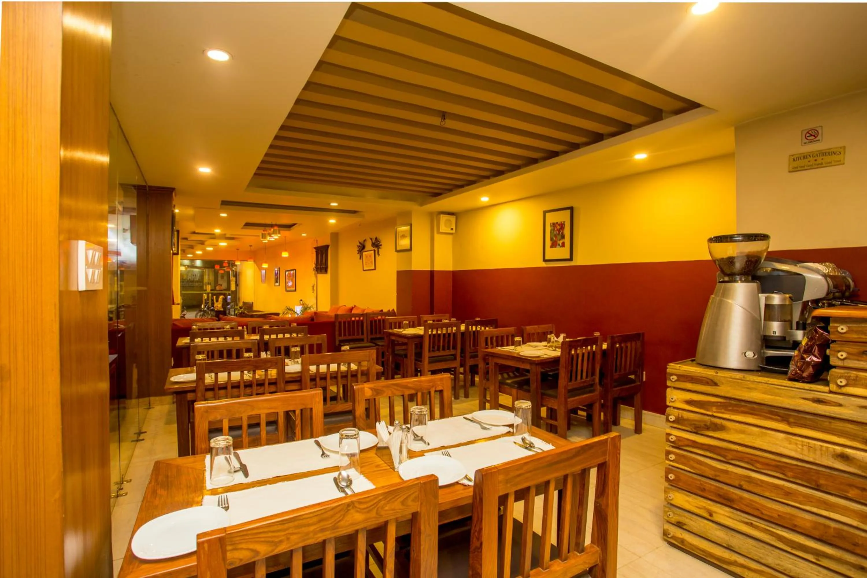 Restaurant/places to eat in Truly Asia Boutique Hotel