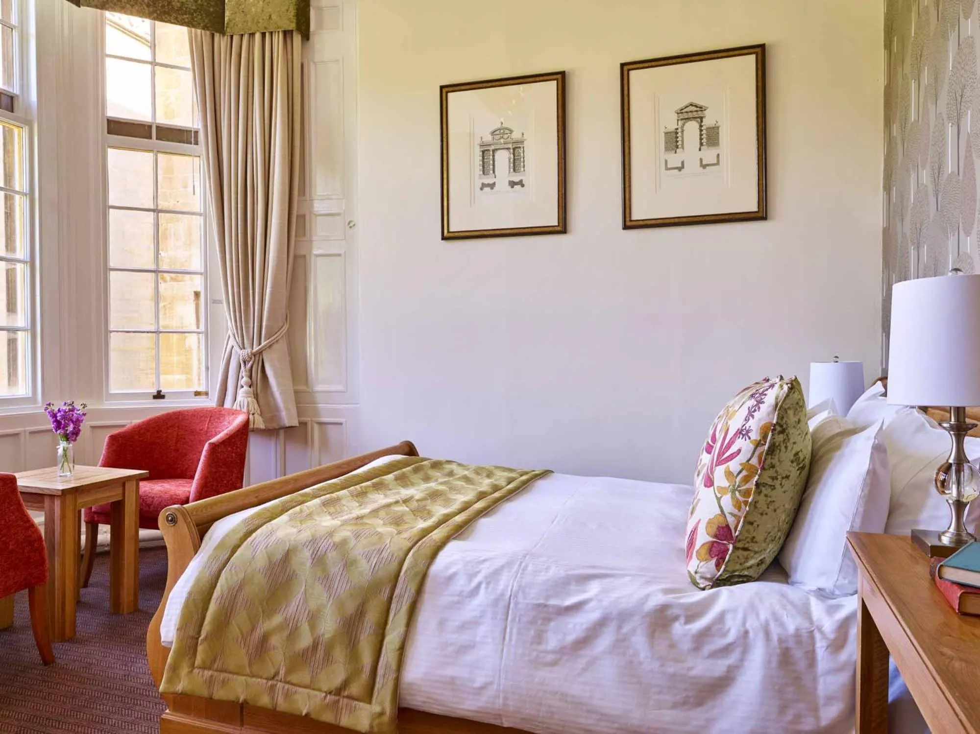 Bedroom, Bed in Dumbleton Hall Hotel