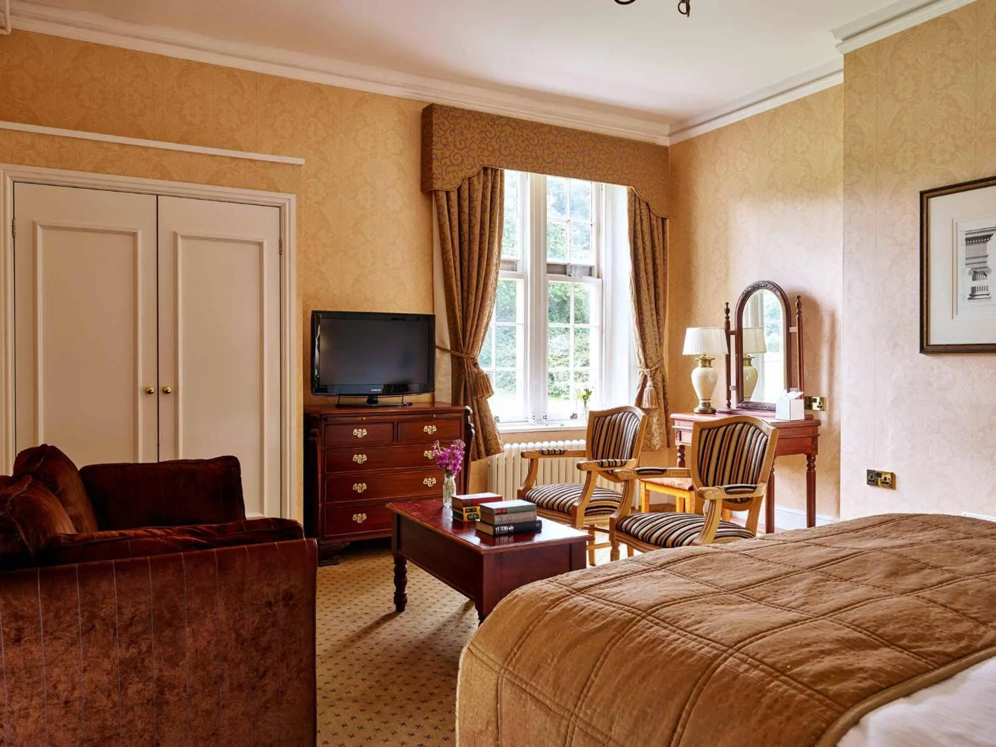 Bedroom, Bed in Dumbleton Hall Hotel