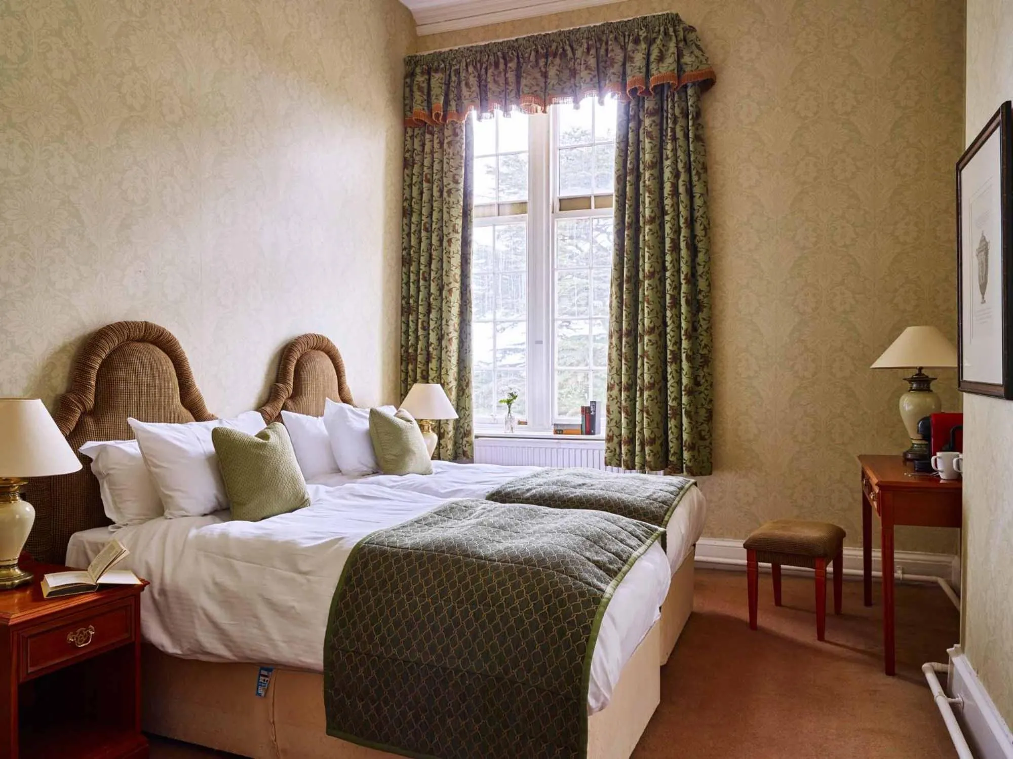Bed in Dumbleton Hall Hotel