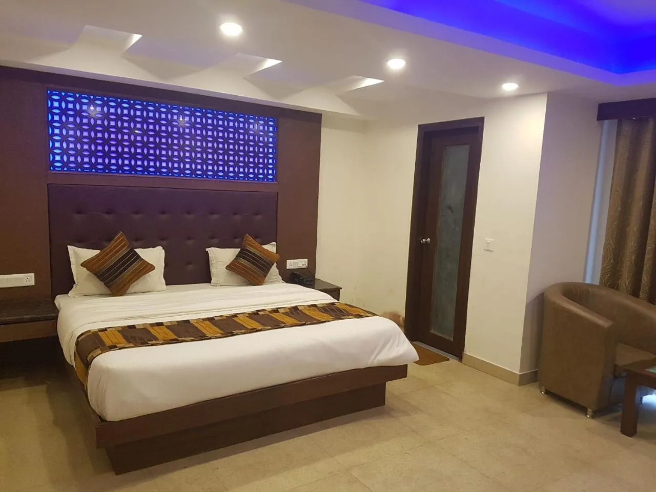 Bed in Hotel Hamers International