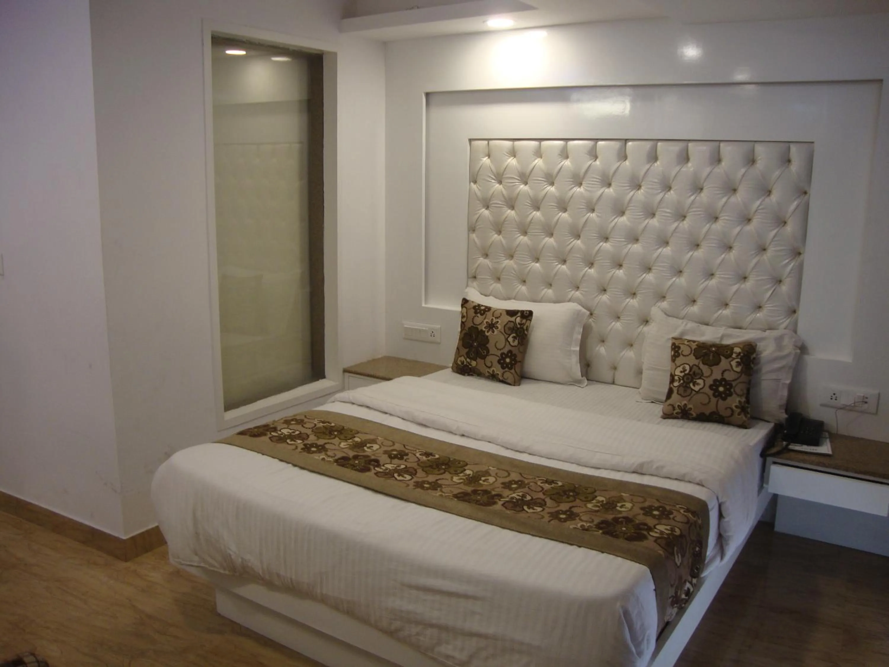 Bed in Hotel Hamers International