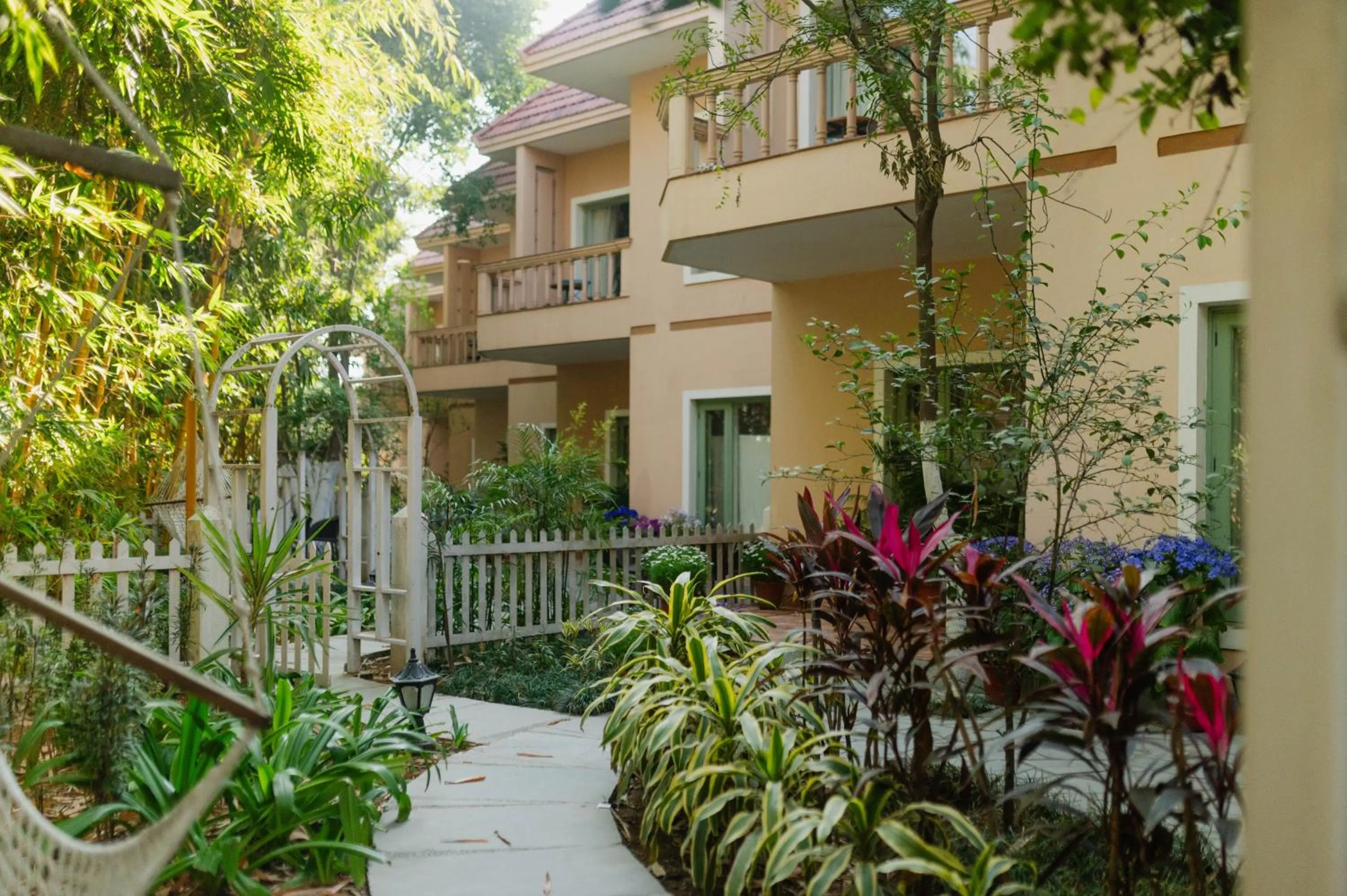 Garden in Karma Chalets