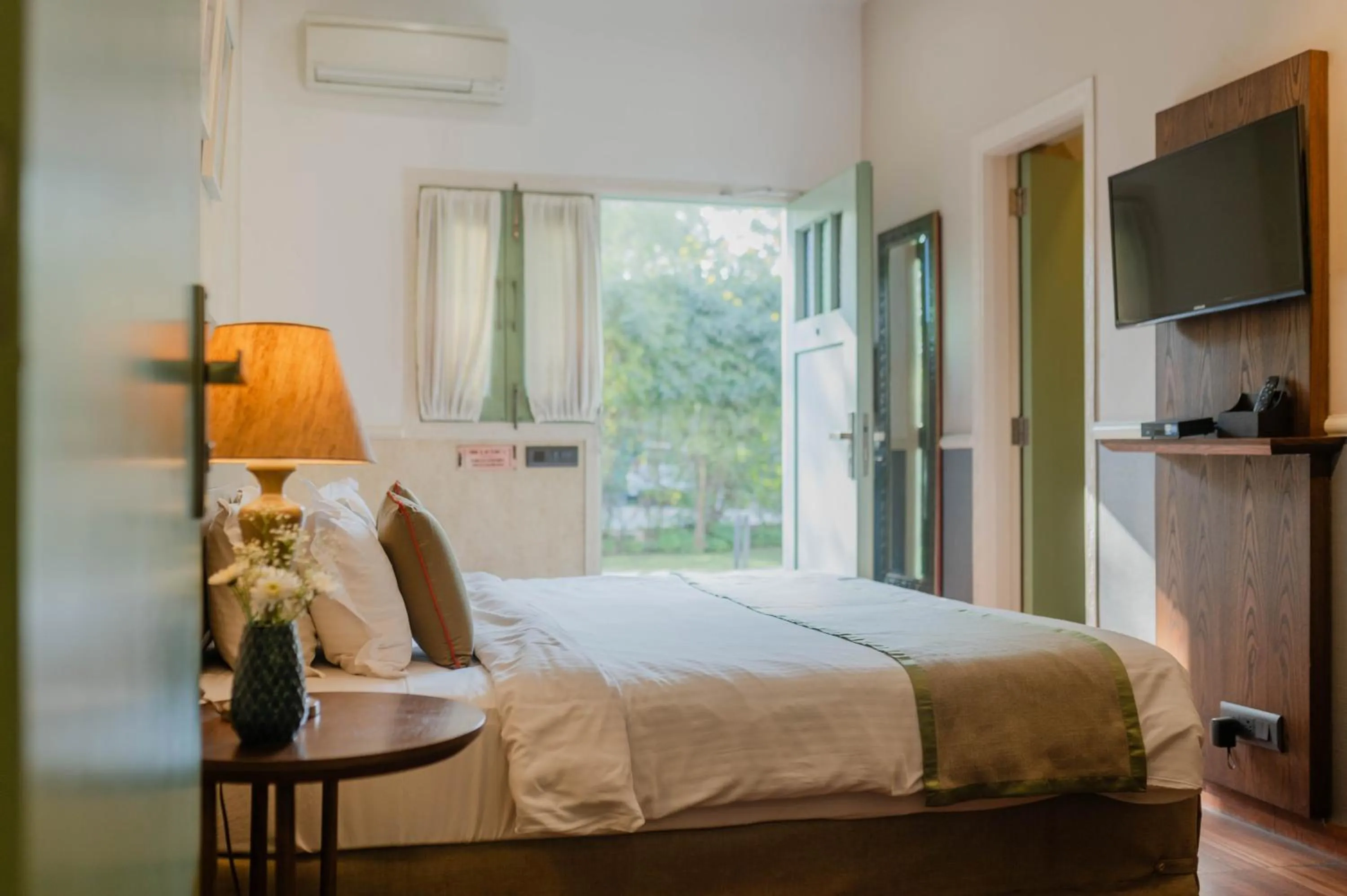 Bedroom, Bed in Karma Chalets