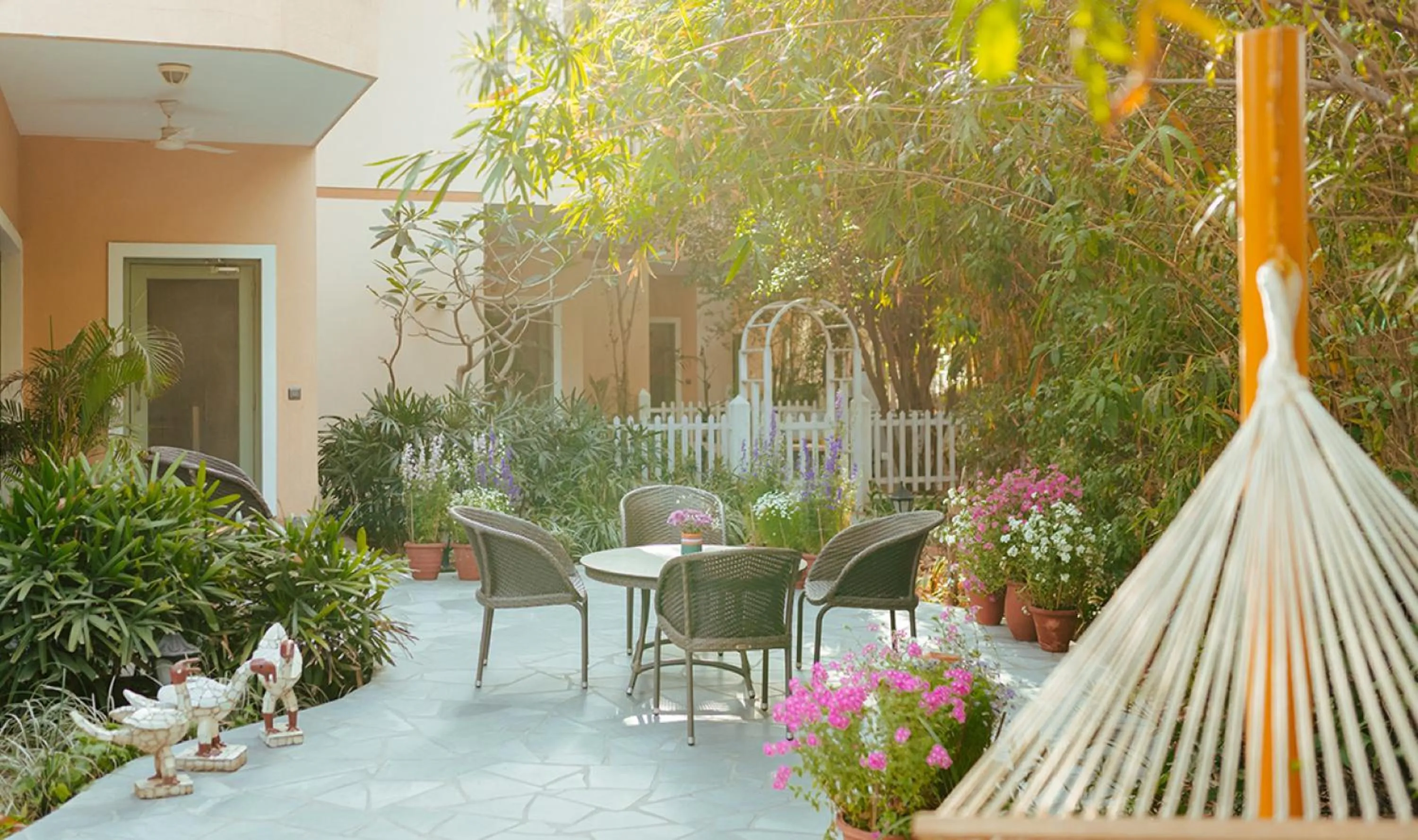 Garden in Karma Chalets