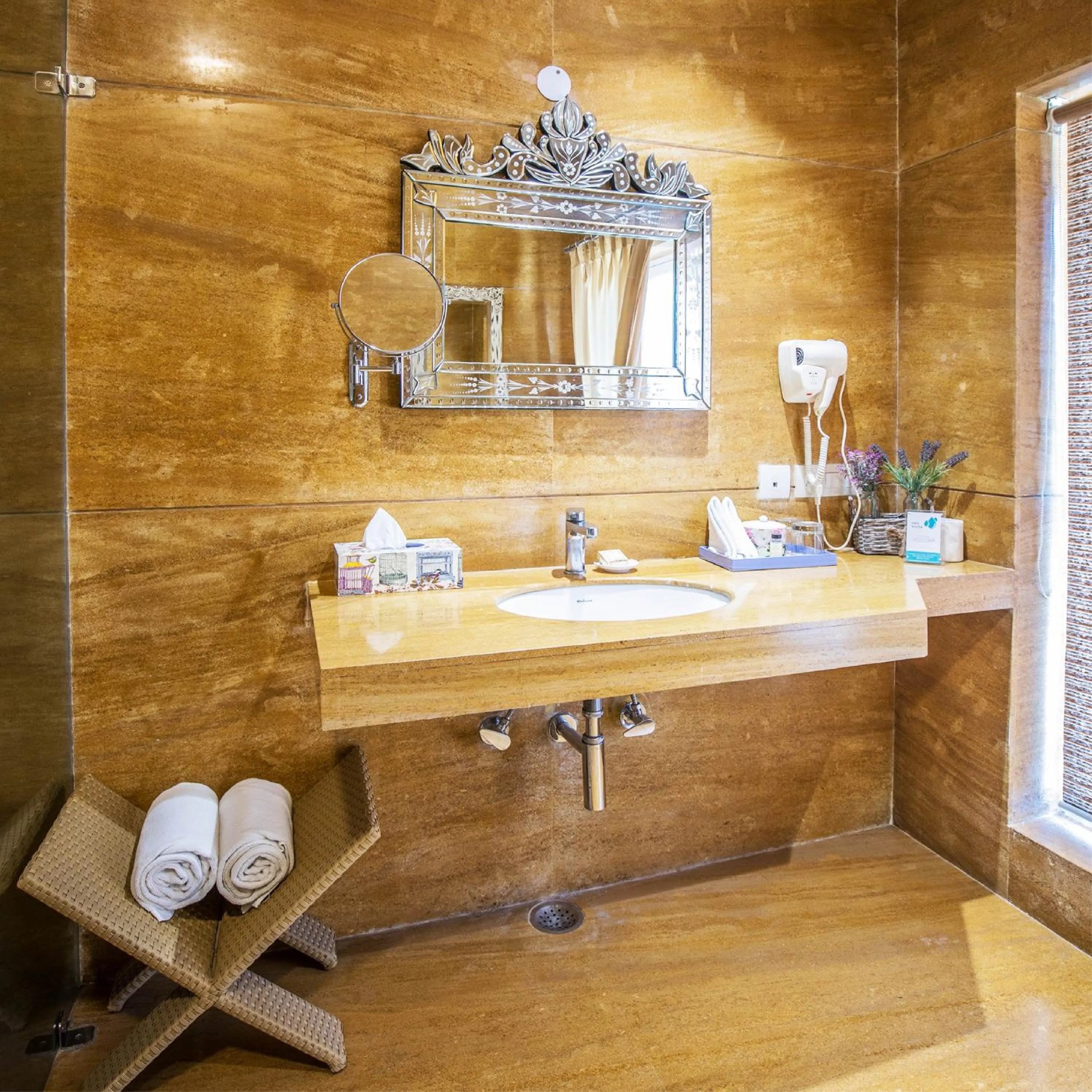 Bathroom in Karma Chalets