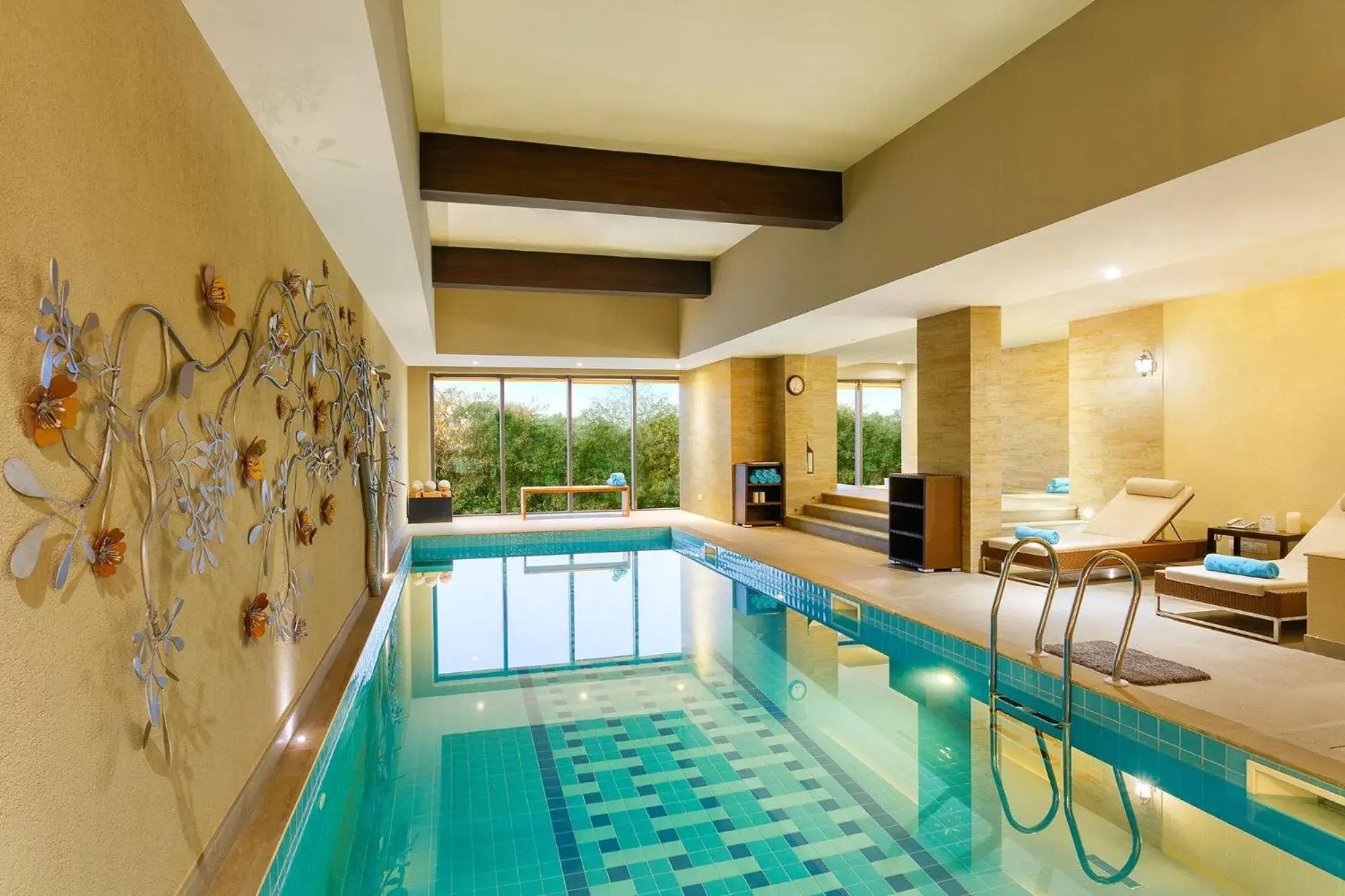 Swimming pool in Karma Chalets Swimming pool in Karma Chalets