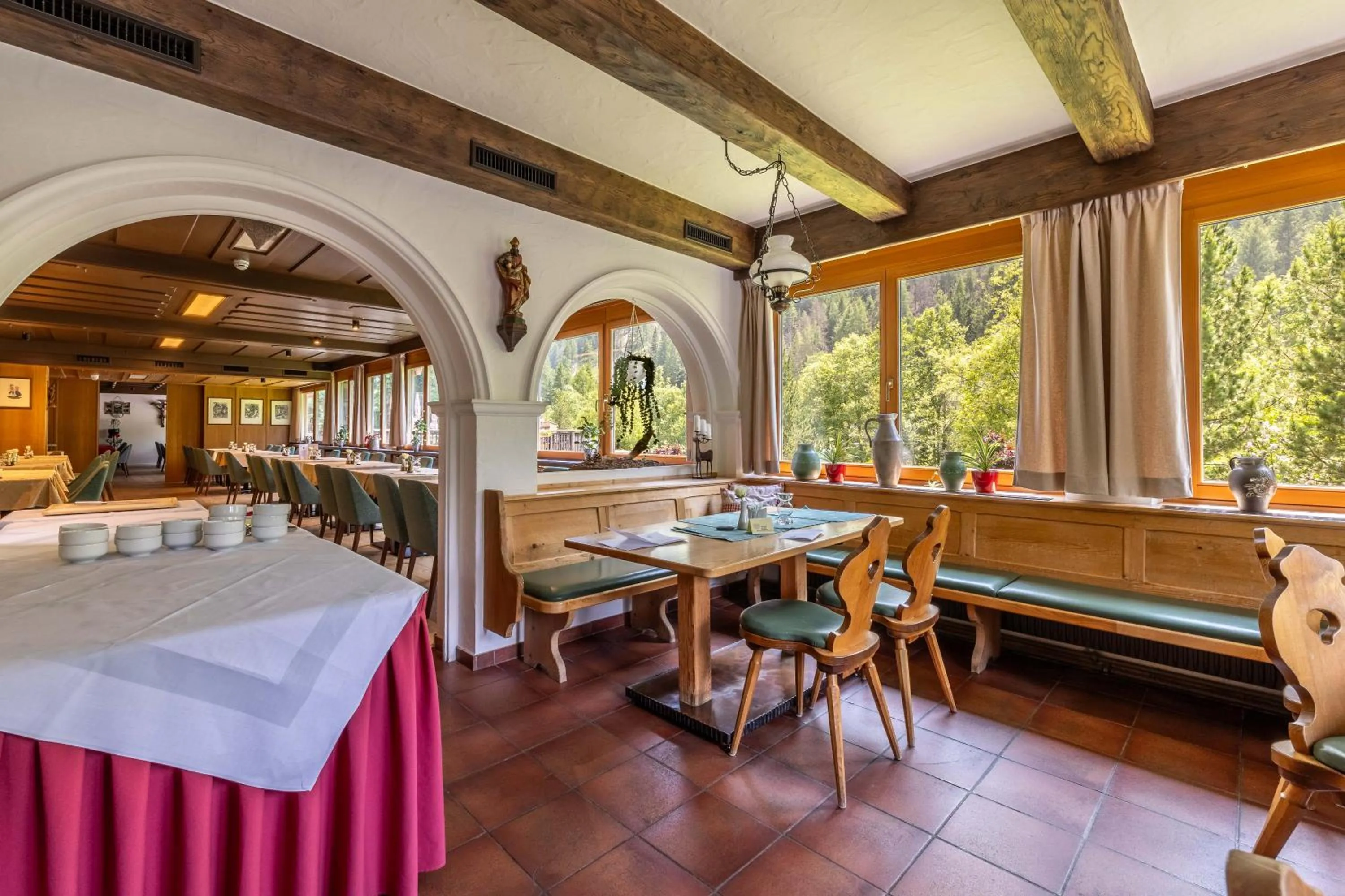 Restaurant/places to eat in Hotel Kärntnerhof by keyone